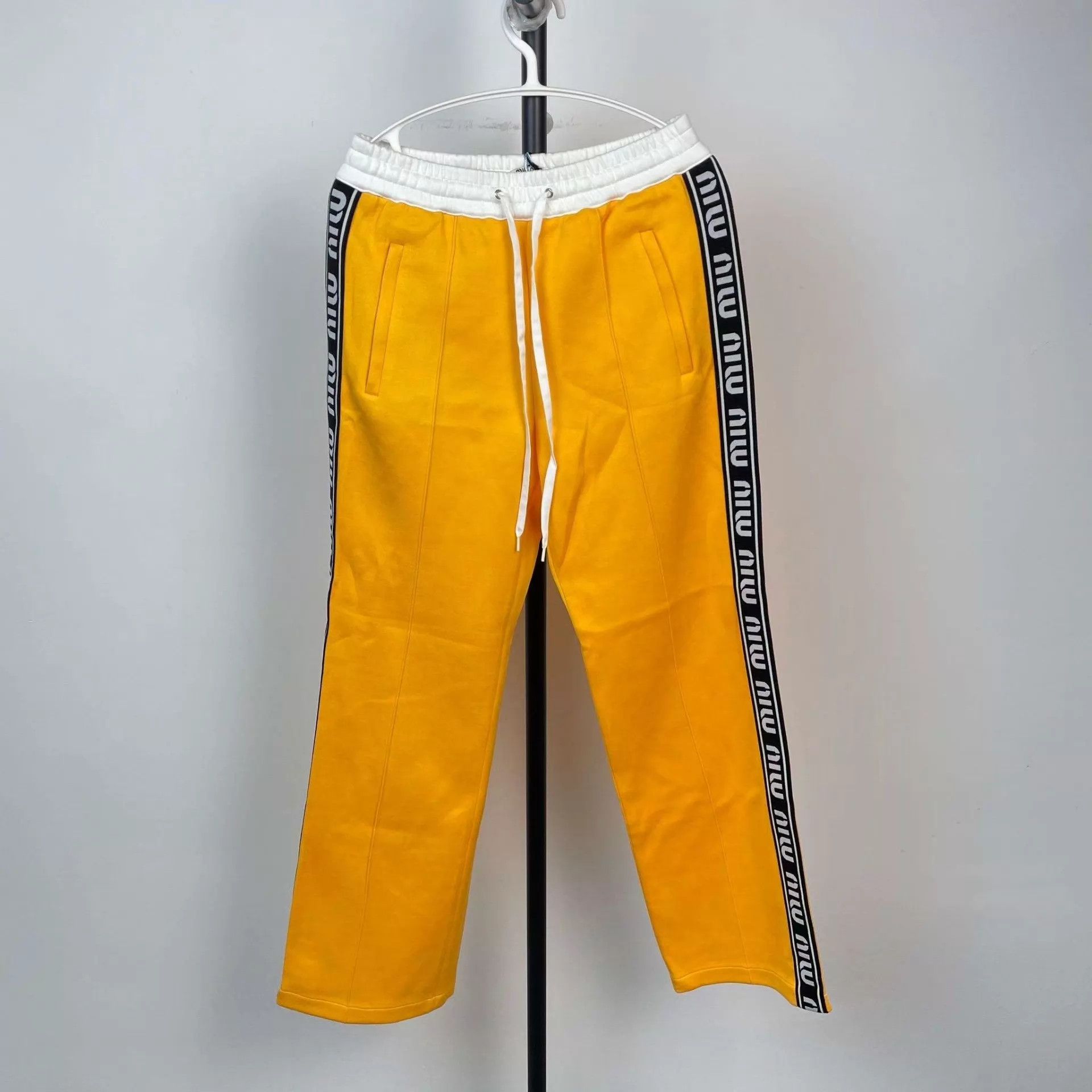 Miu Miu MIU MIU yellow pants S new with tags Size 26" / US 2 / IT 38 - 1 Thumbnail