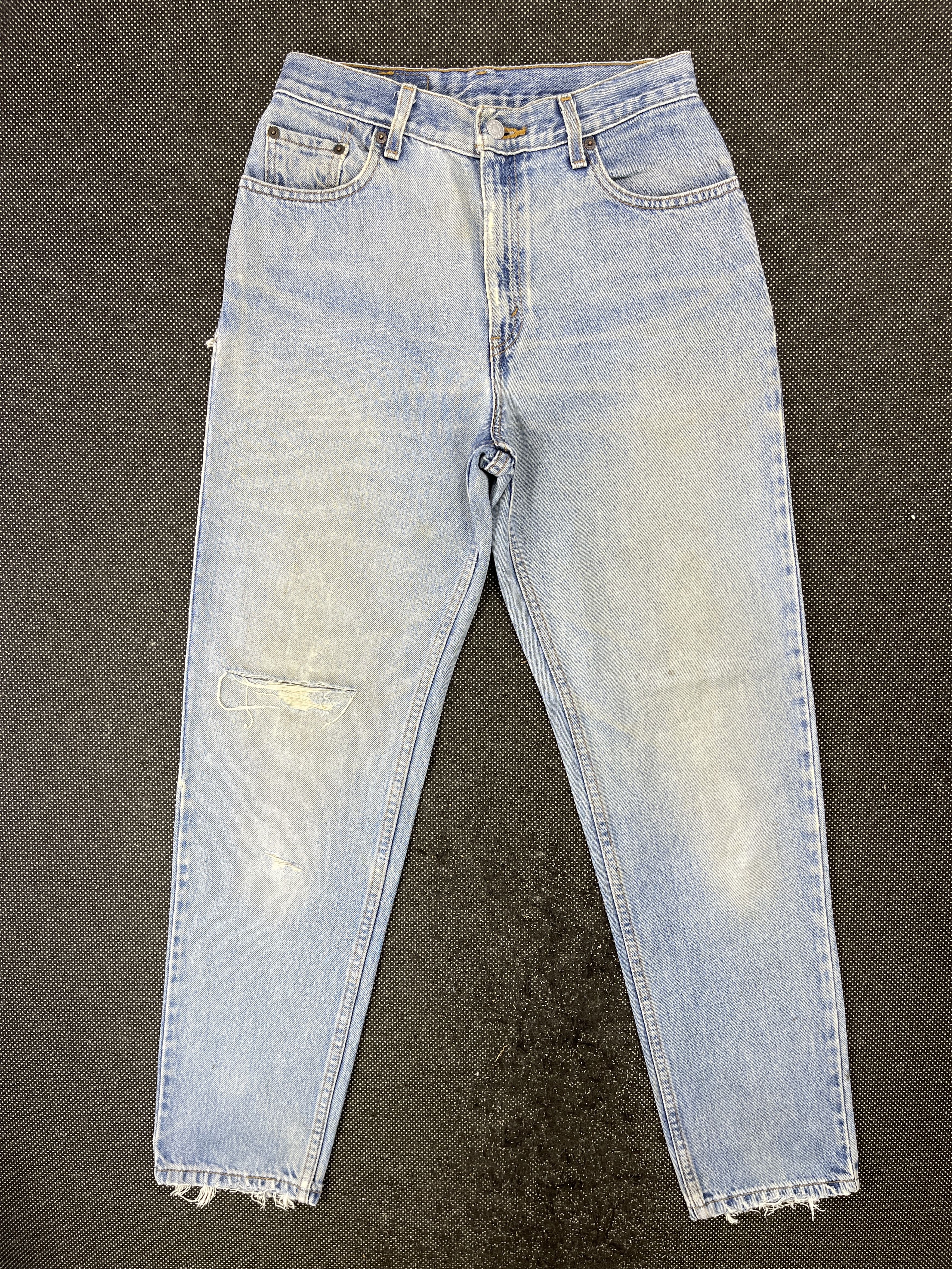 image of Levis 550 Distressed Jeans - J447 in Blue, Women's (Size 29)
