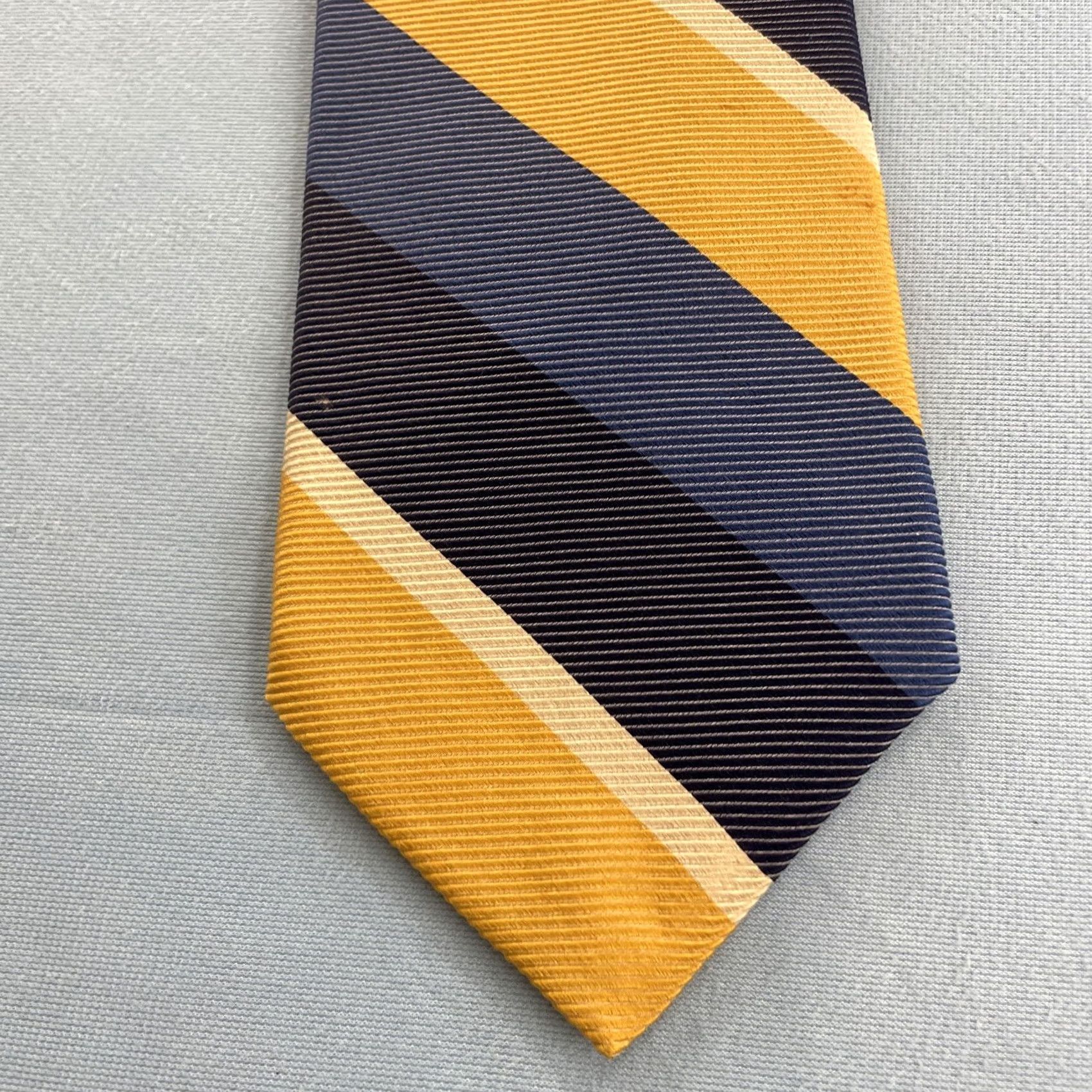 Faconnable VINTAGE Façonnable Men Silk Blue Gold Yellow Wide Stripe Repp Neck Tie 4x60 France Stain Size ONE SIZE - 2 Thumbnail