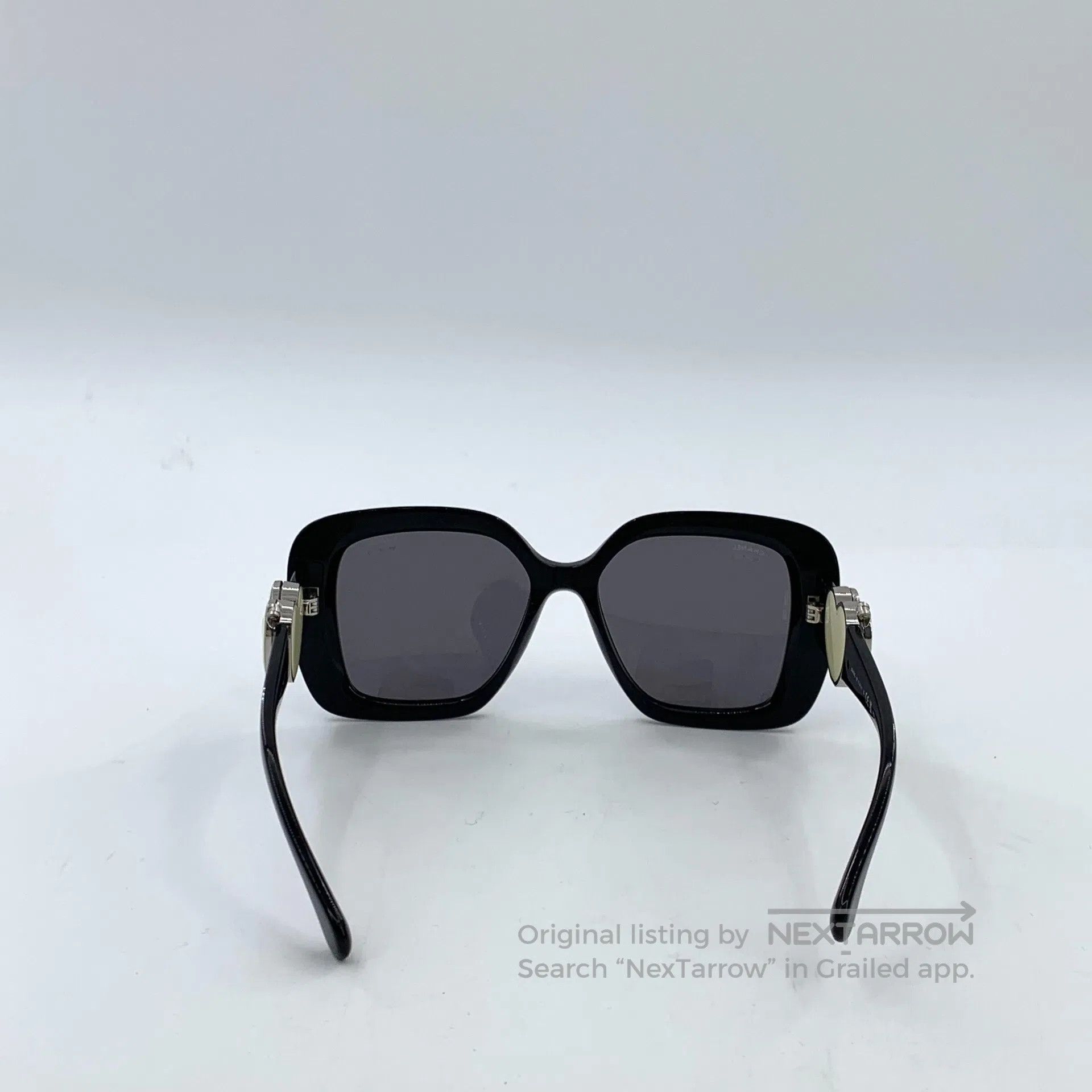 Chanel Chanel Black Logo Heart Decoration Square Frame Sunglasses Size ONE SIZE - 4 Thumbnail