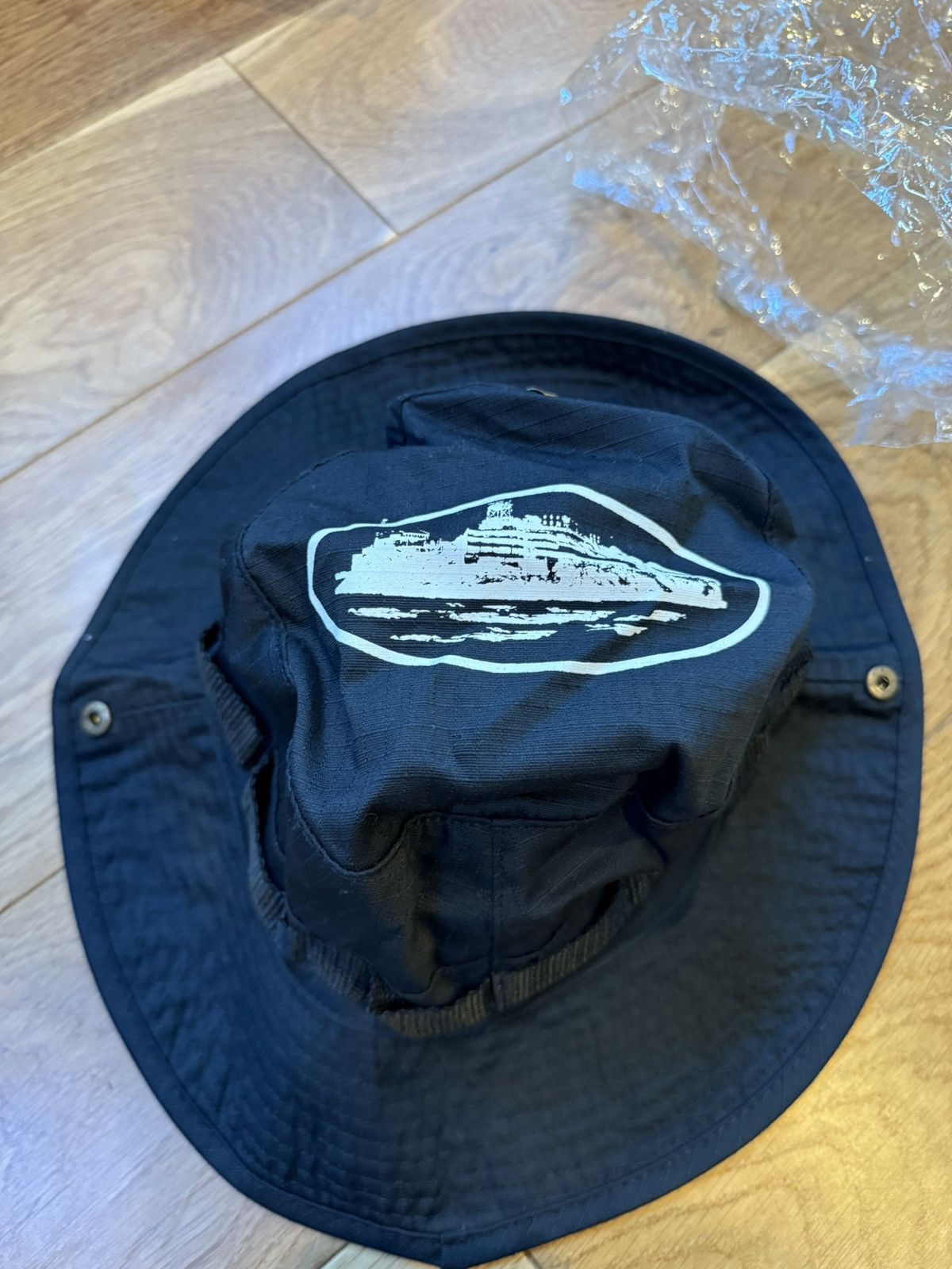 Corteiz Corteiz Guerillaz’ Boonie Hat “Black/White” Size ONE SIZE - 2 Thumbnail