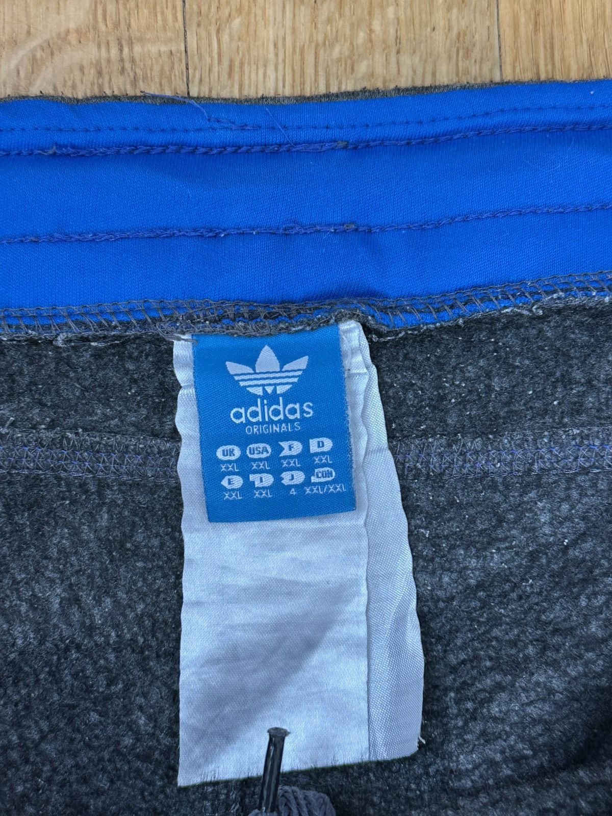 Adidas Vintage Adidas Oversize Pants Blue Embroidered Logo Gray Size US 39 - 9 Thumbnail