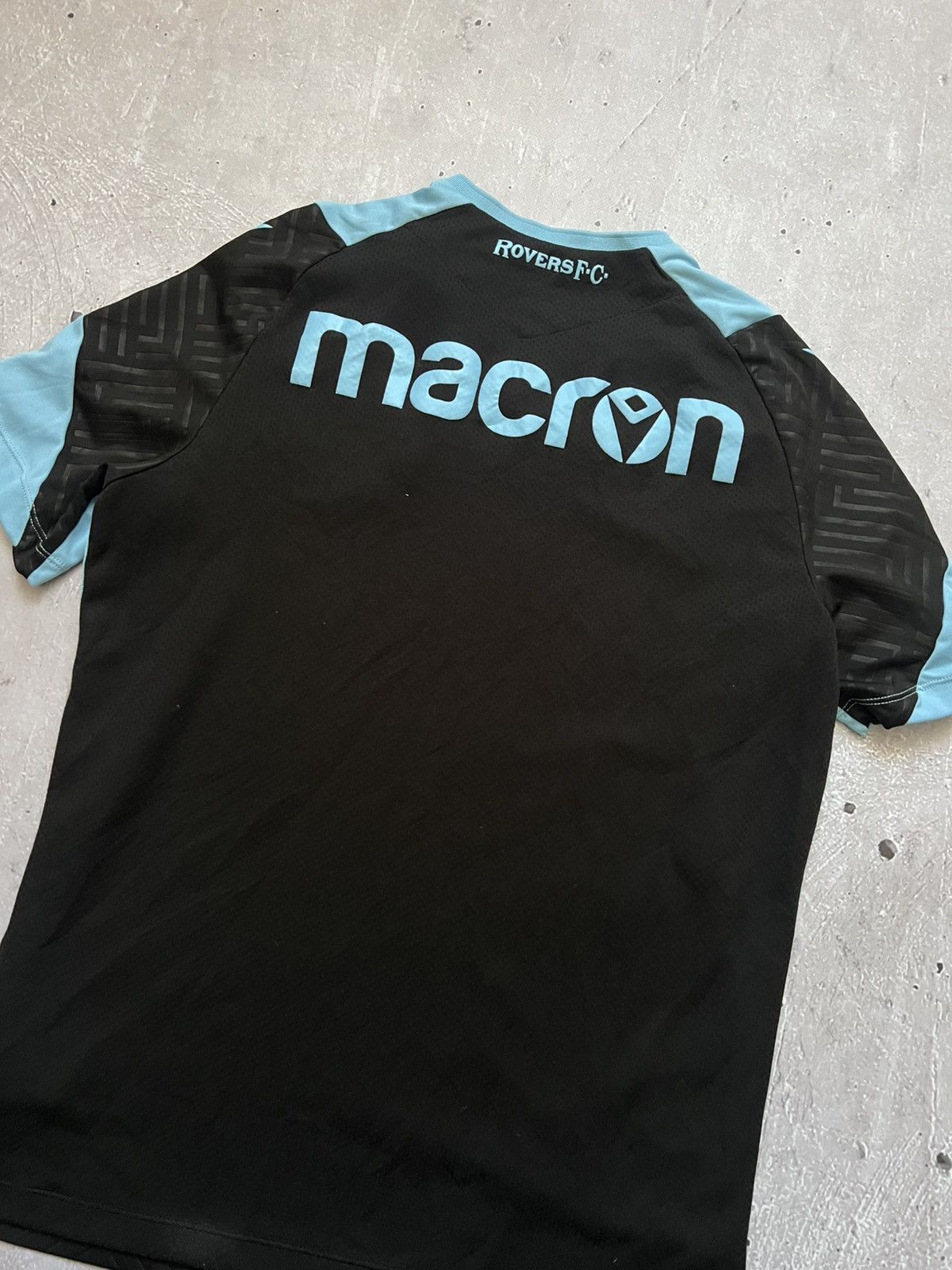 Macron Macron Blackburn Rovers T-shirt, Size M Size US M / EU 48-50 / 2 - 8 Thumbnail
