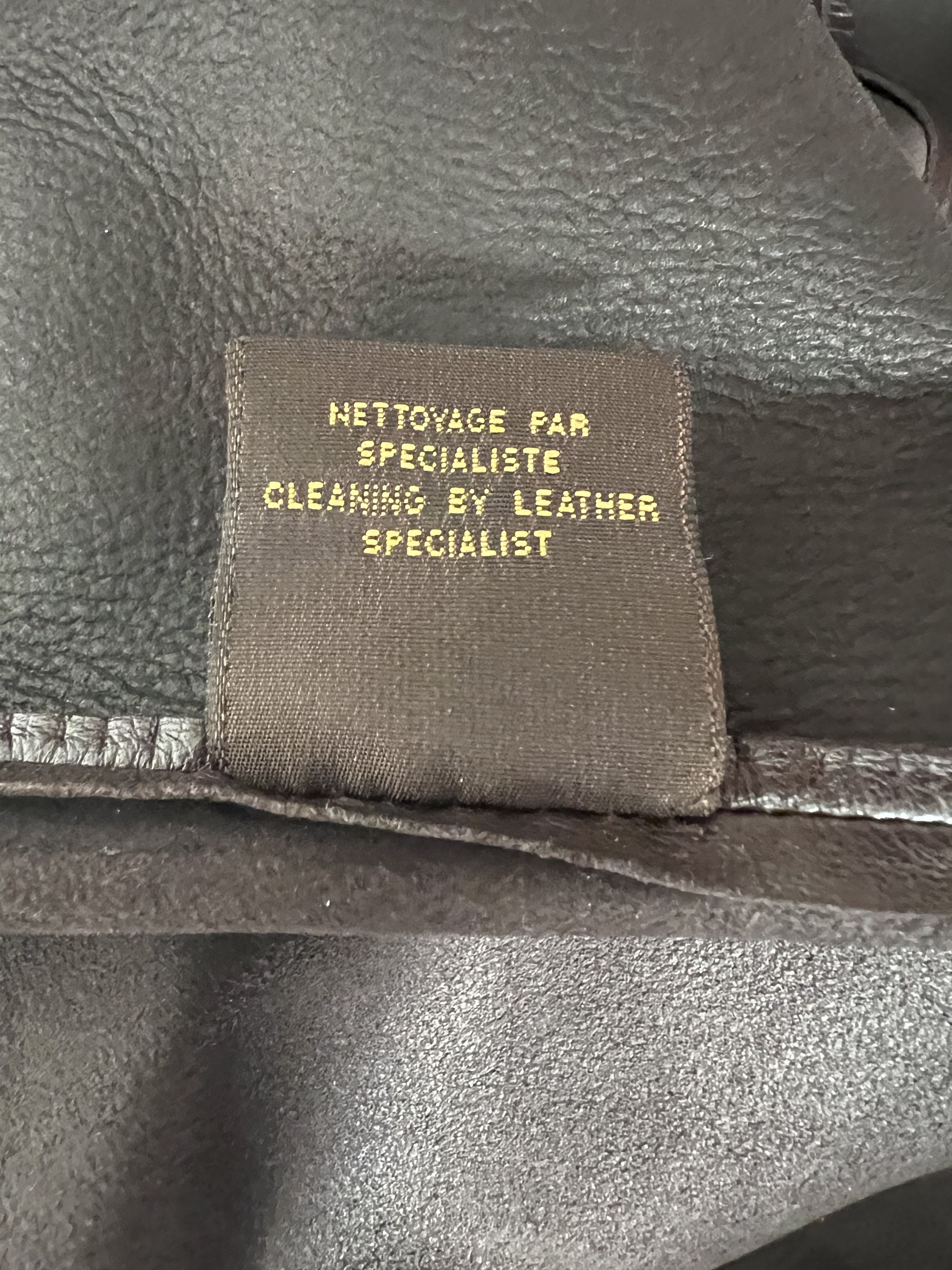Louis Vuitton Lambskin Shirt Korean Collar Size US L / EU 52-54 / 3 - 6 Thumbnail