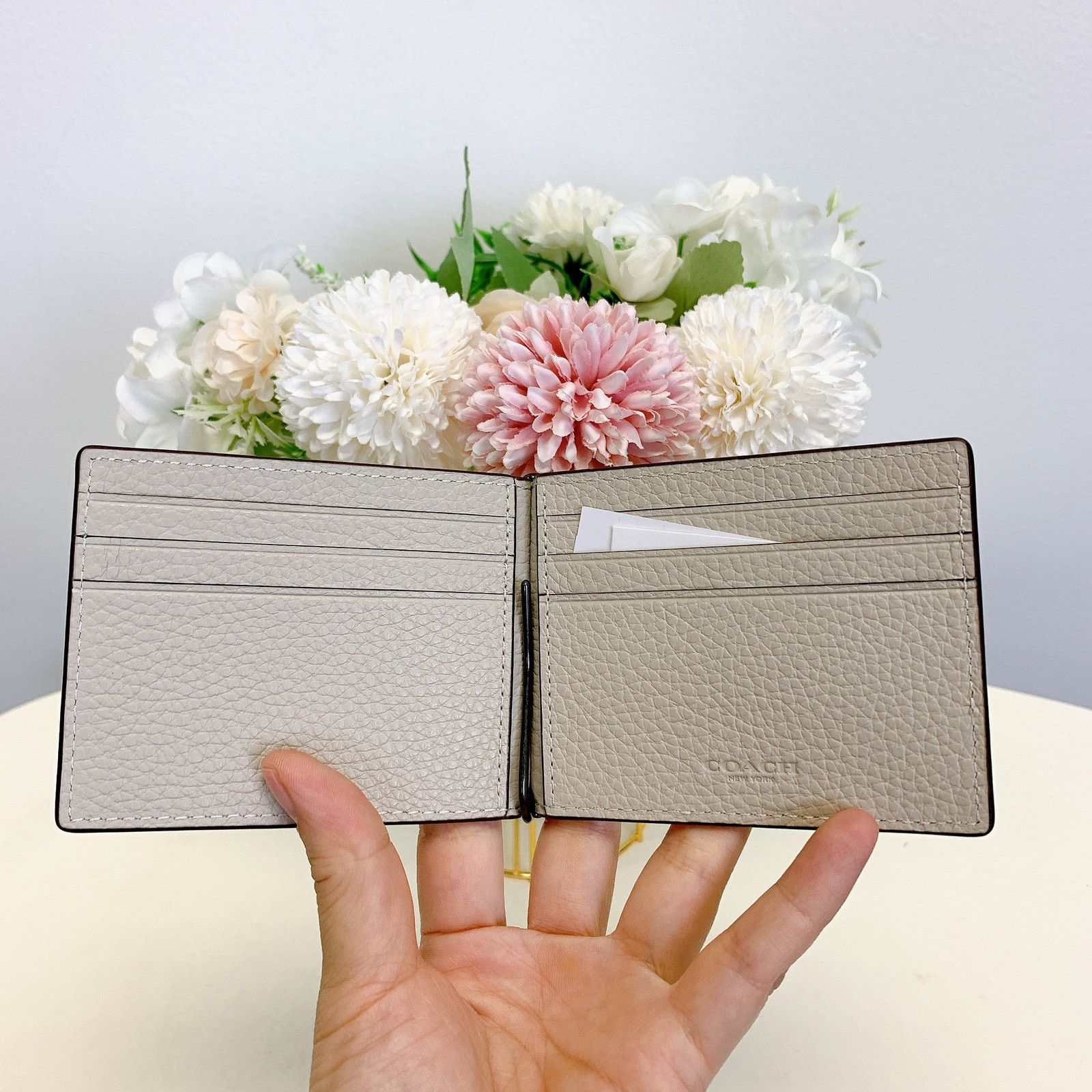 Coach Coach CH090 Slim Money Clip Billfold Wallet In white Man Size ONE SIZE - 4 Thumbnail