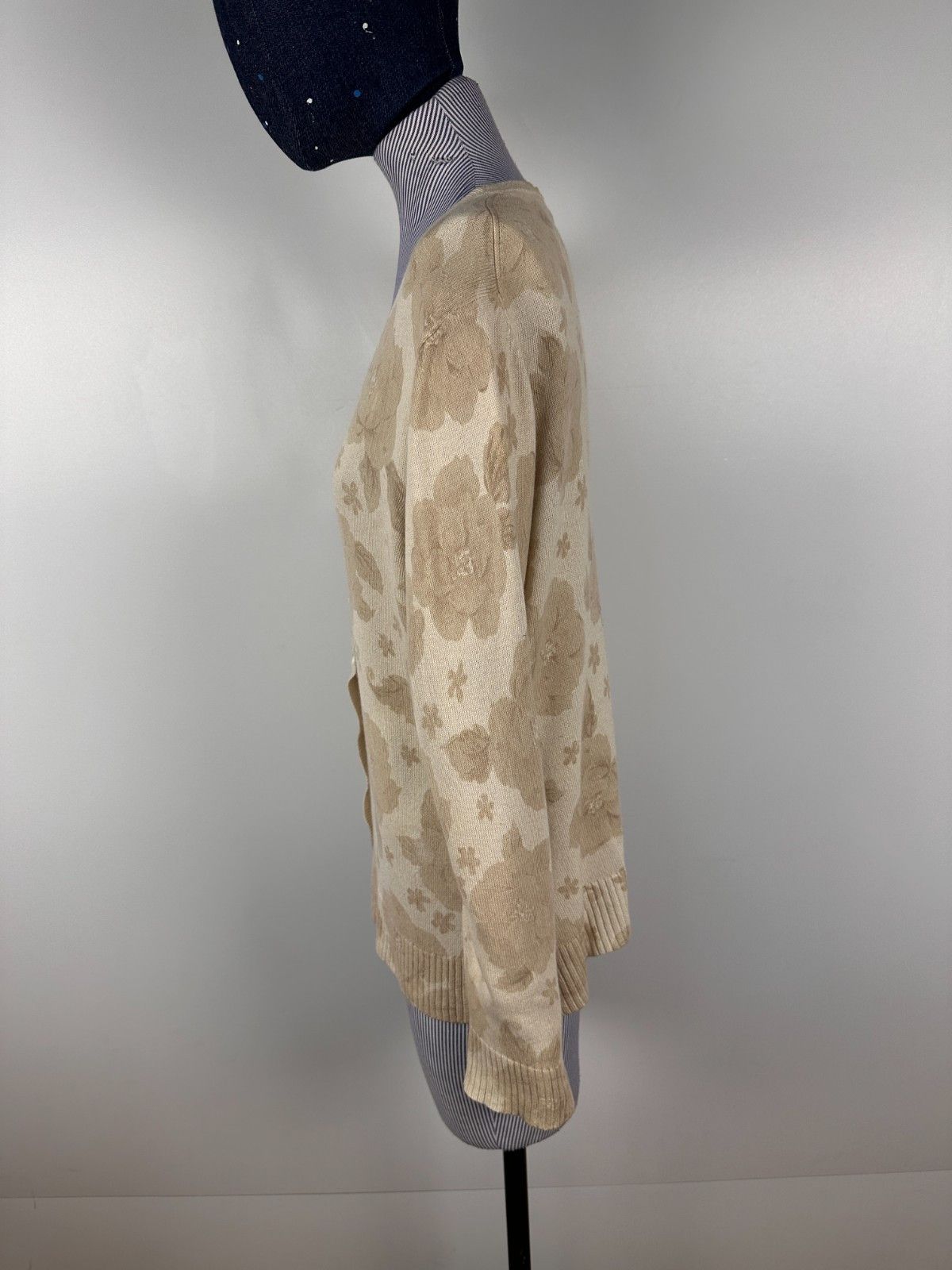 Johnstons Of Elgin Johnstons of Elgin Cashmere Silk Cardigan Flower Print L Size L / US 10 / IT 46 - 4 Thumbnail