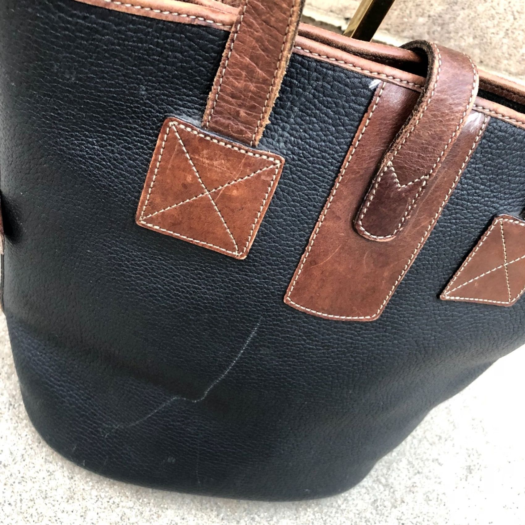 Dooney & Bourke VINTAGE Dooney & Bourke Leather Tote Bag Purse Shoulder Leather Black Buckle Bag Womens Large 12" W x 11.5" H x 6" D Brown/Black Buckle Leather Size ONE SIZE - 5 Thumbnail