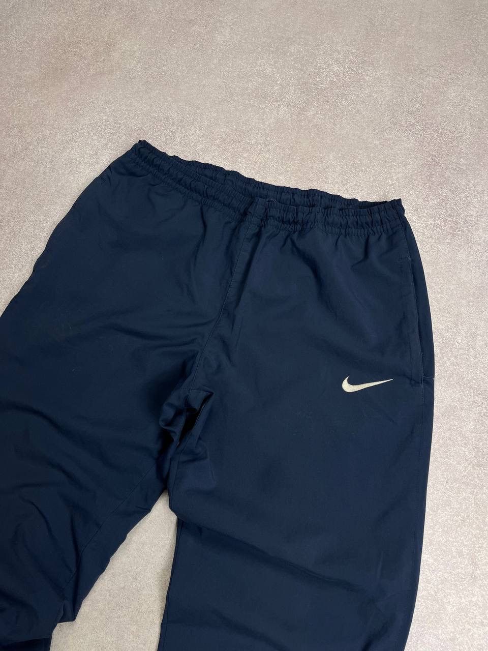 Nike × Vintage Vintage Nike Swoosh Baggy Nylon Trackpants Y2K M Size US 32 / EU 48 - 2 Thumbnail