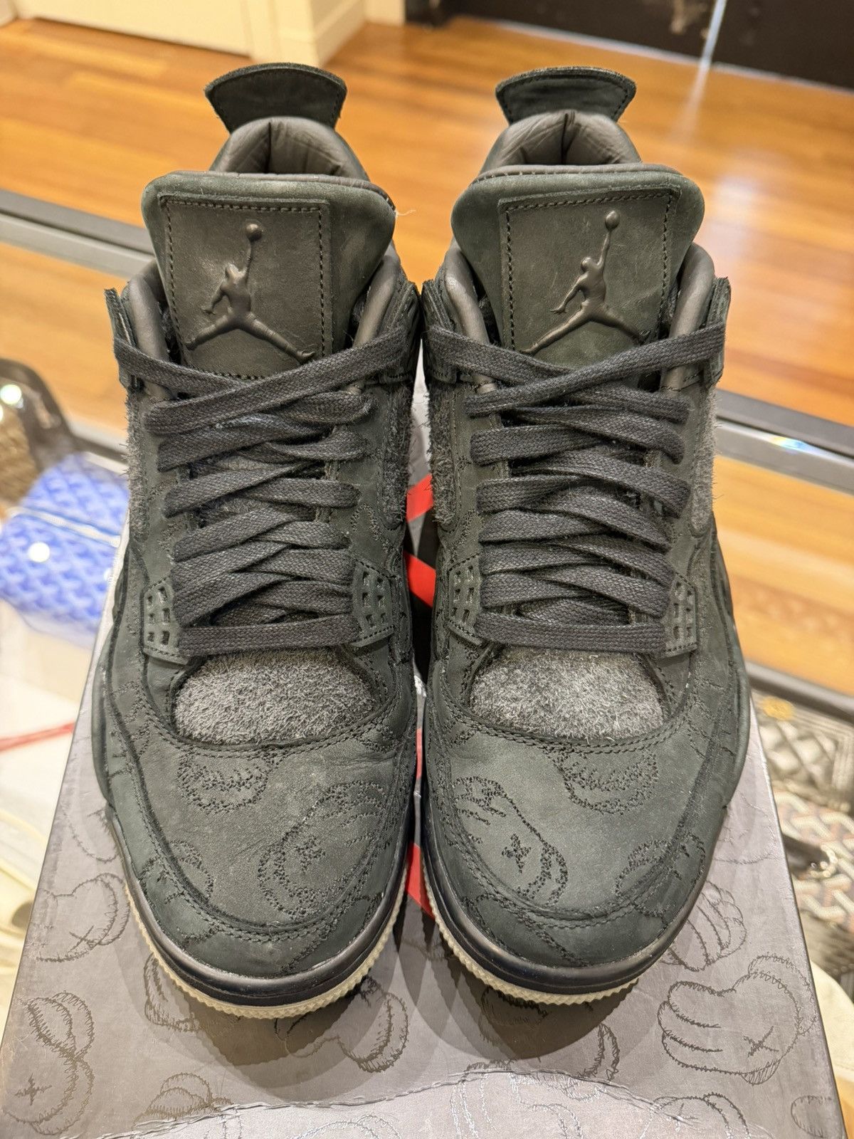Jordan Brand × Kaws Jordan 4 Retro ‘Kaws’ Size US 9 / EU 42 - 5 Thumbnail