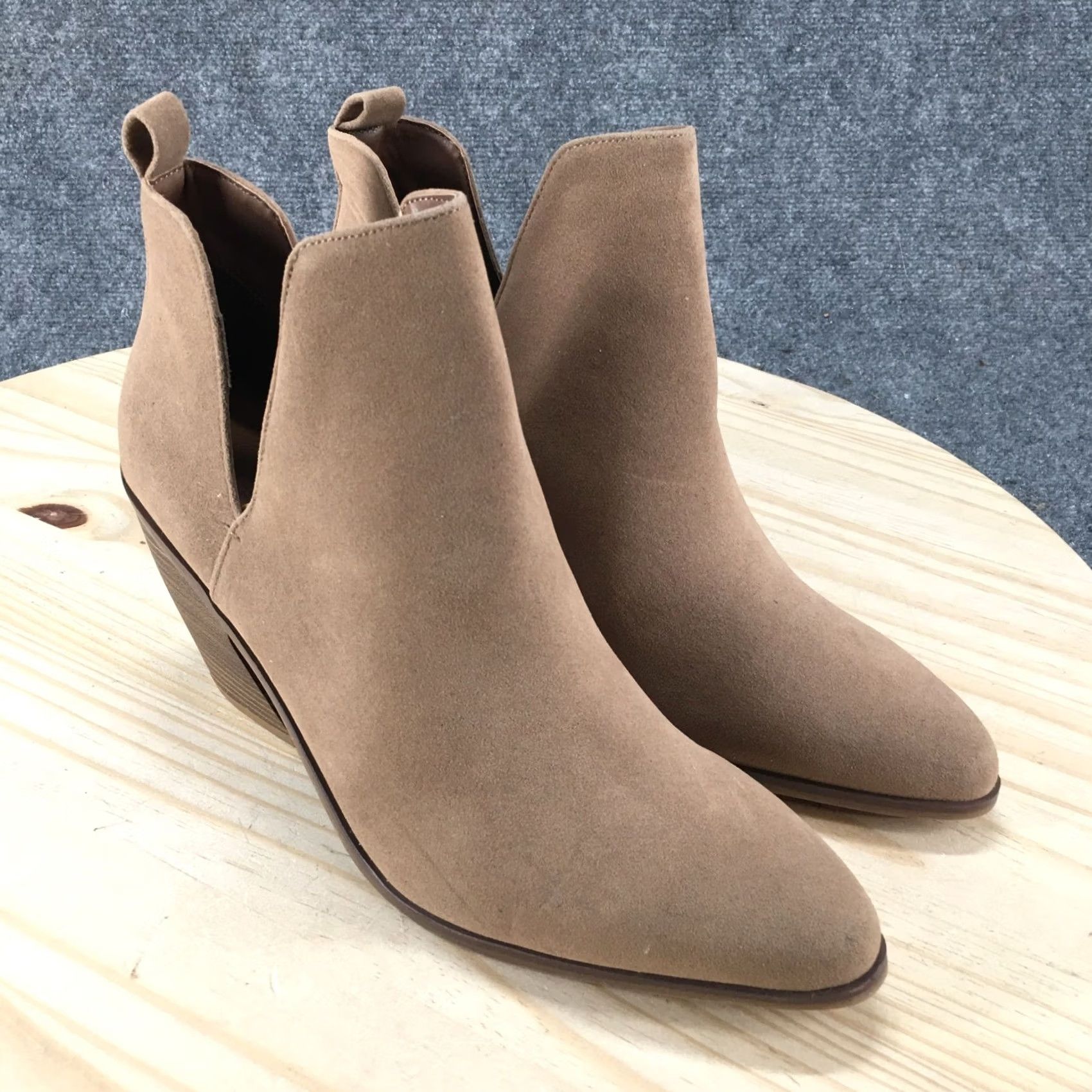 Vintage Universal Thread Boots Womens 11 Ankle Booties Beige Faux Leather Block Heels Size US 11 / IT 41 - 3 Thumbnail
