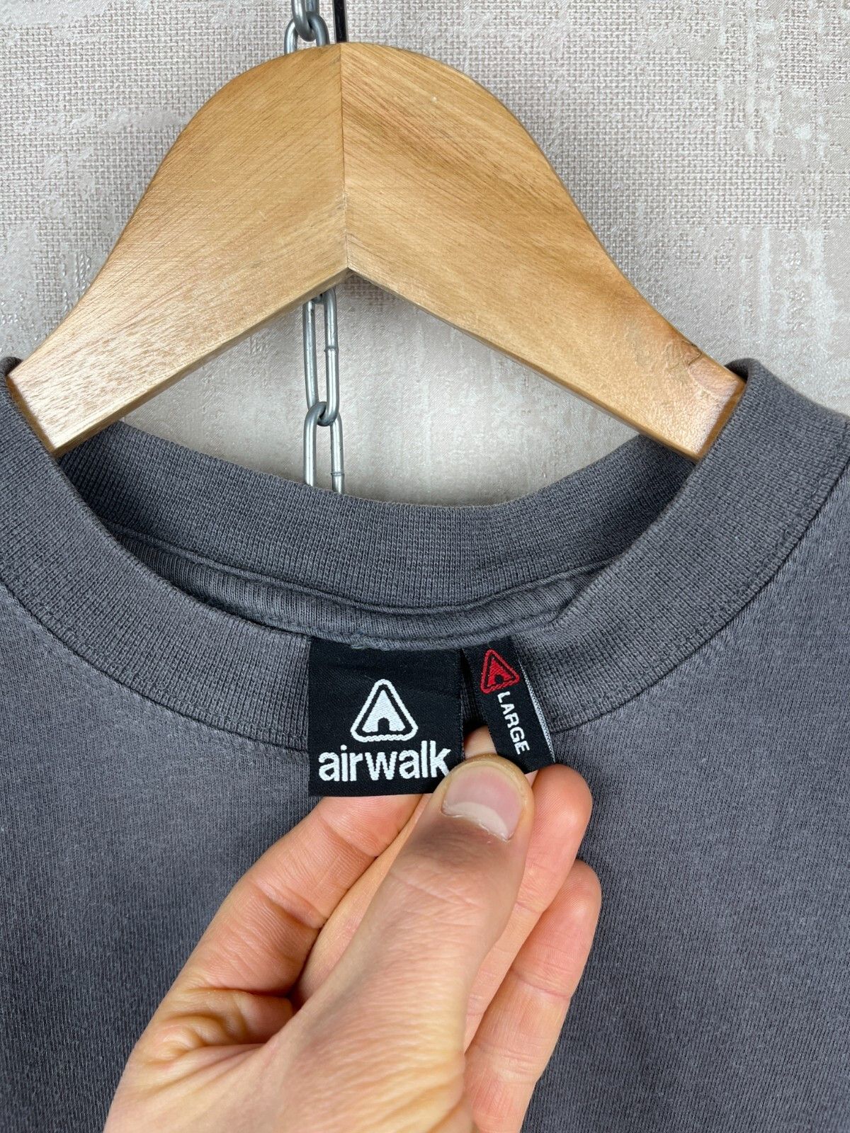 Airwalk Vintage AIRWALK Skateboard Logo Skate BoardWear T-shirt Size US L / EU 52-54 / 3 - 18 Thumbnail