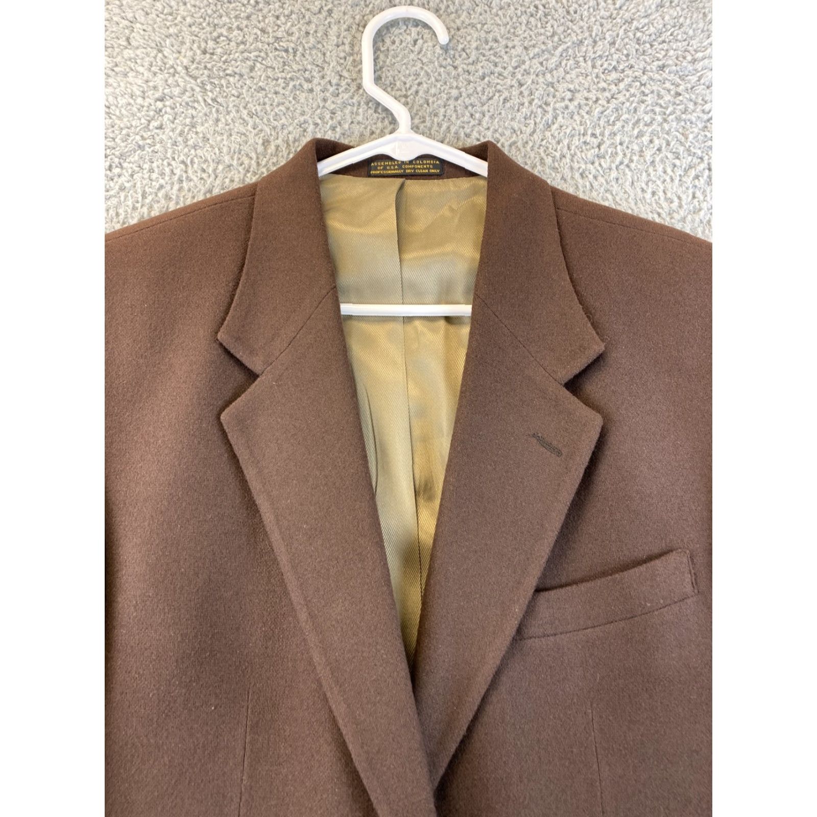 Oscar De La Renta VINTAGE Oscar de la Renta Sport Coat Blazer Wool Lambswool Brown 42R Men’s Regular Single-Breasted Notch Lapel 4-Button Solid 42 Mens Dress Coat Size 42R - 4 Thumbnail