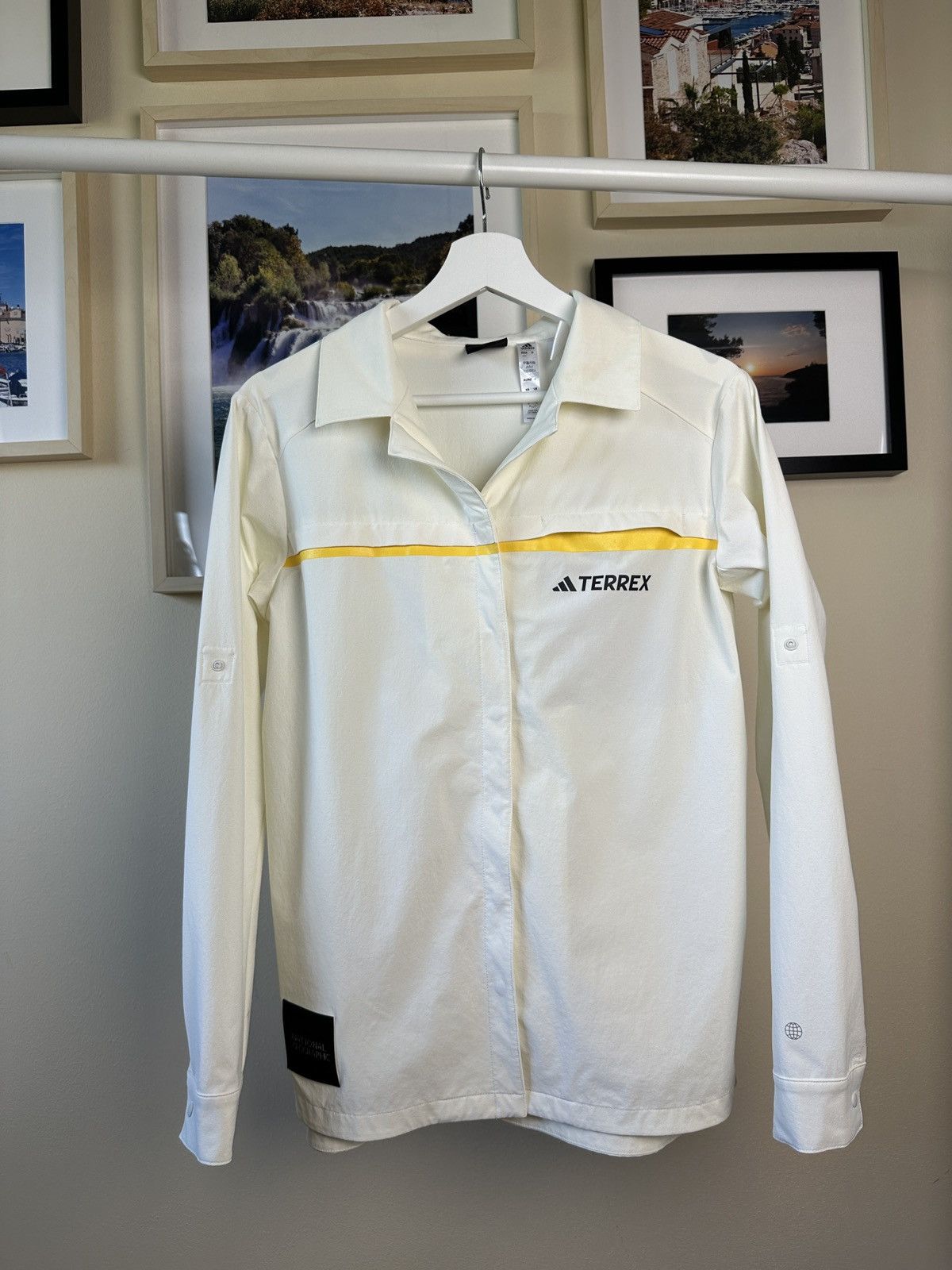 Adidas Cream light jacket Adidas Terrex x National Geographic Size US M / EU 48-50 / 2 - 1 Thumbnail
