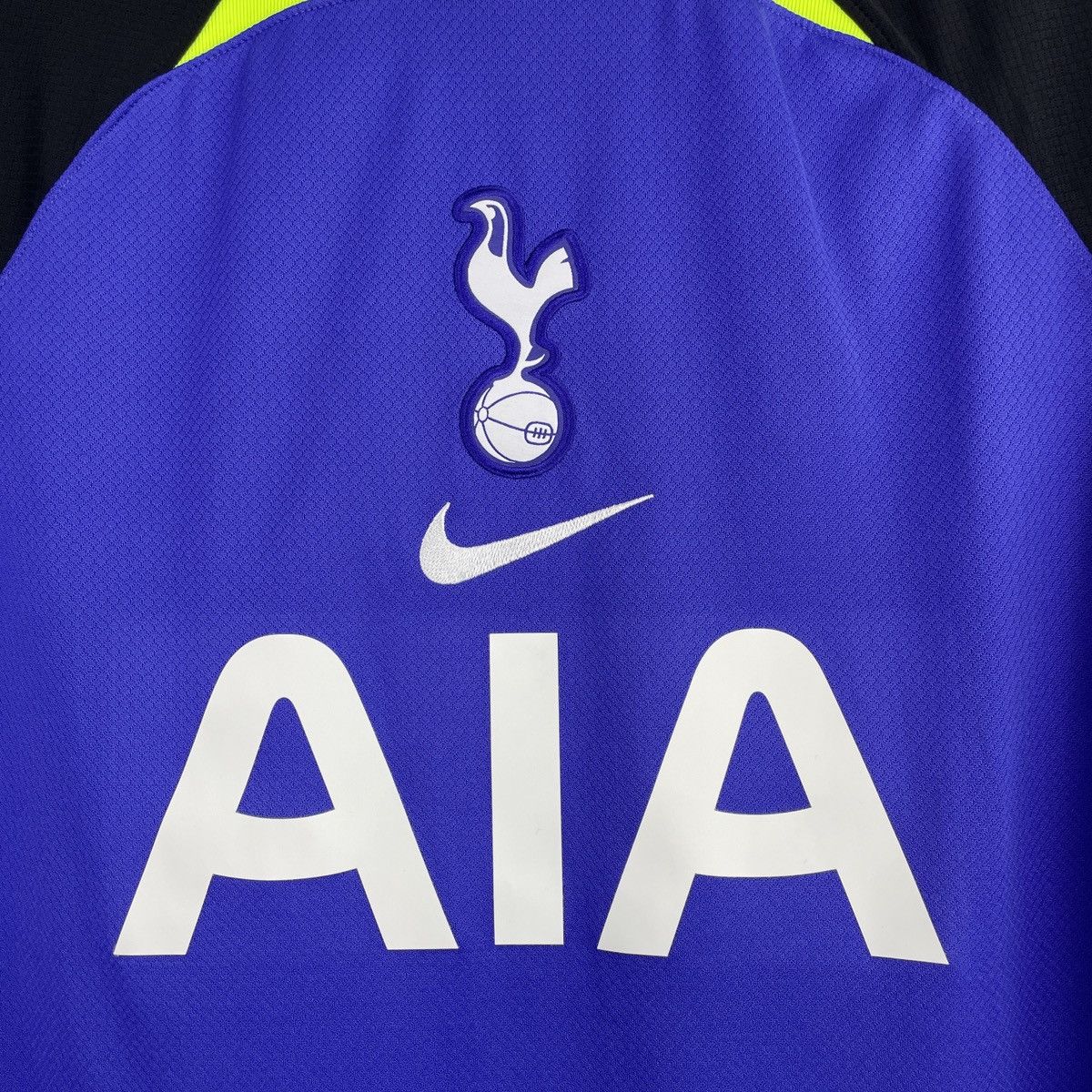 Nike Tottenham Son Away Jersey Nike Shirt 2022/2023 size S Size US S / EU 44-46 / 1 - 3 Thumbnail