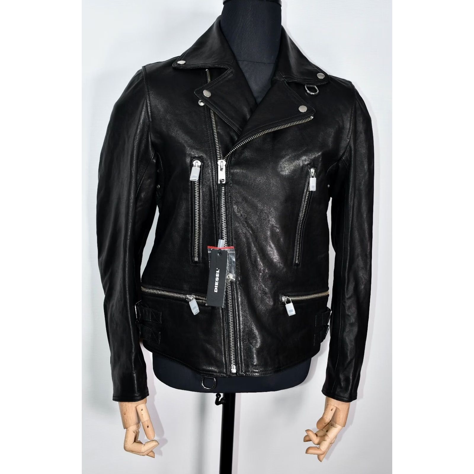 Diesel Diesel L-Gotiv-A Biker Leather Jacket Men's M Diesel Leather Jacket Motorcycle Jacket Black 57 cm Chest 60 cm Length 70 cm Sleeve 45 cm Shoulders XS? Size US M / EU 48-50 / 2 - 2 Thumbnail