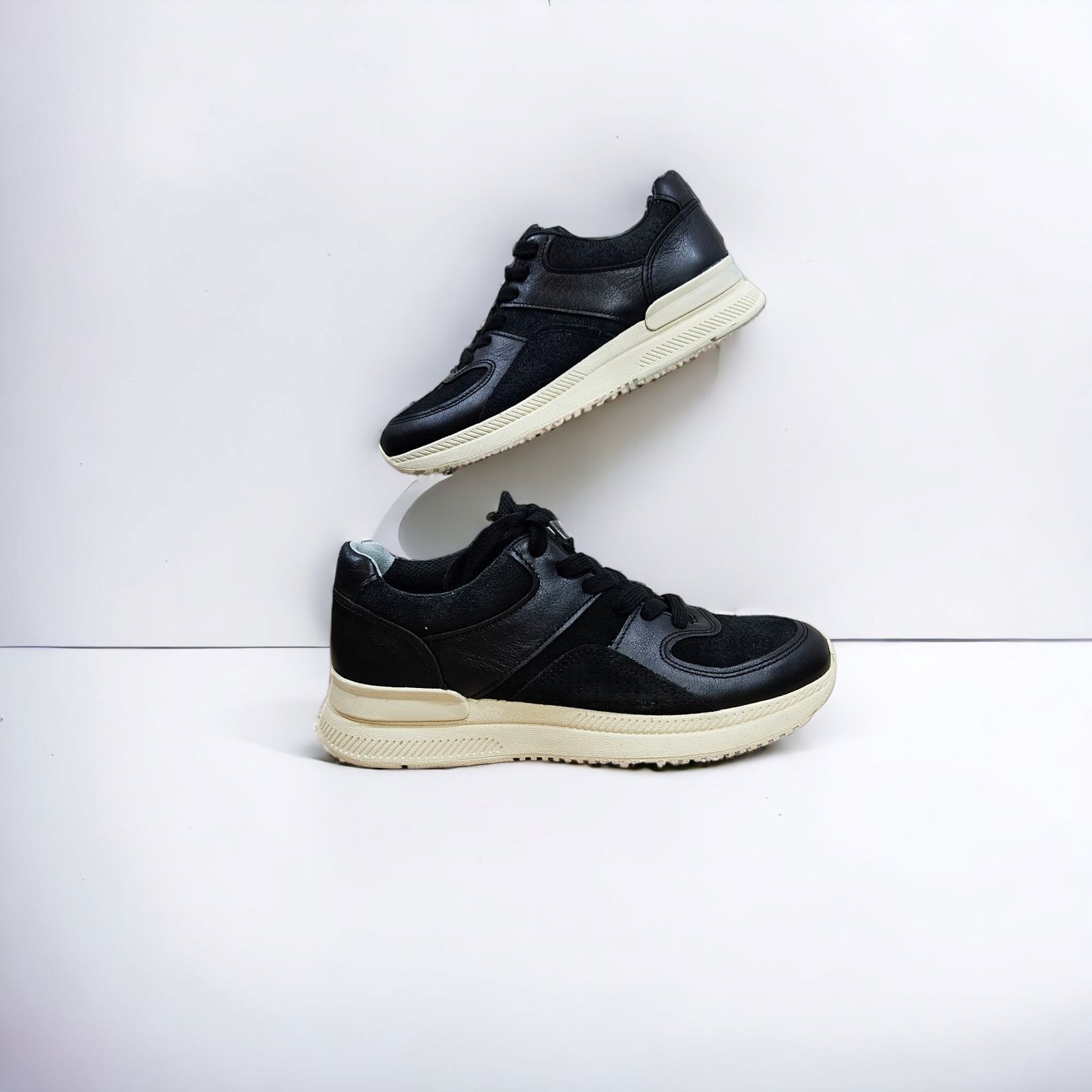 Everlane NWOT O by Everlane Unisex The Trainer Sz. W7 / M5 Black Size US 7 / IT 37 - 1 Thumbnail