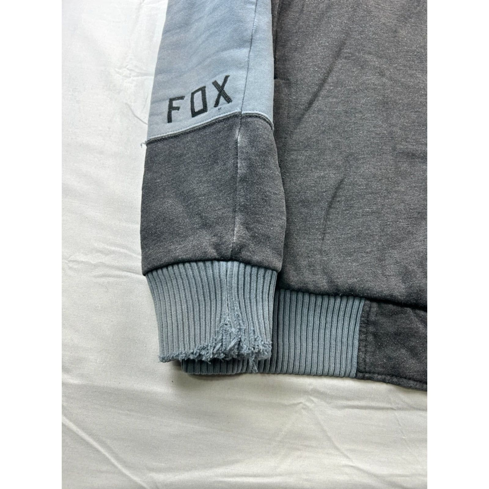 Vintage VINTAGE Fox Hoodie Jacket Mens Large Black Full Zip Y2K Skater Style Retro Size US L / EU 52-54 / 3 - 2 Thumbnail