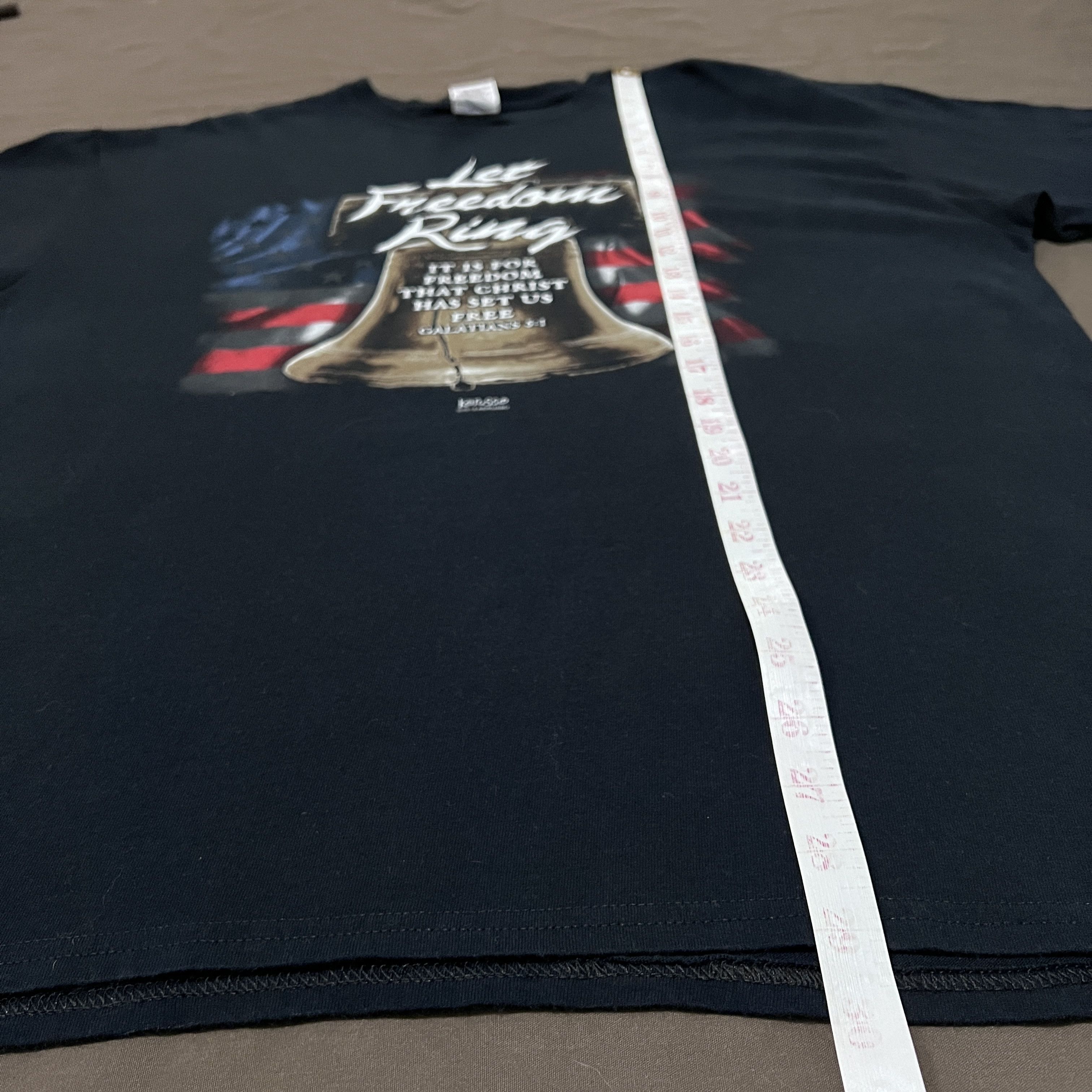 Vintage Vintage Y2K Let Freedom Ring Jesus God Holy Bible Tee XL Size US XL / EU 56 / 4 - 6 Thumbnail