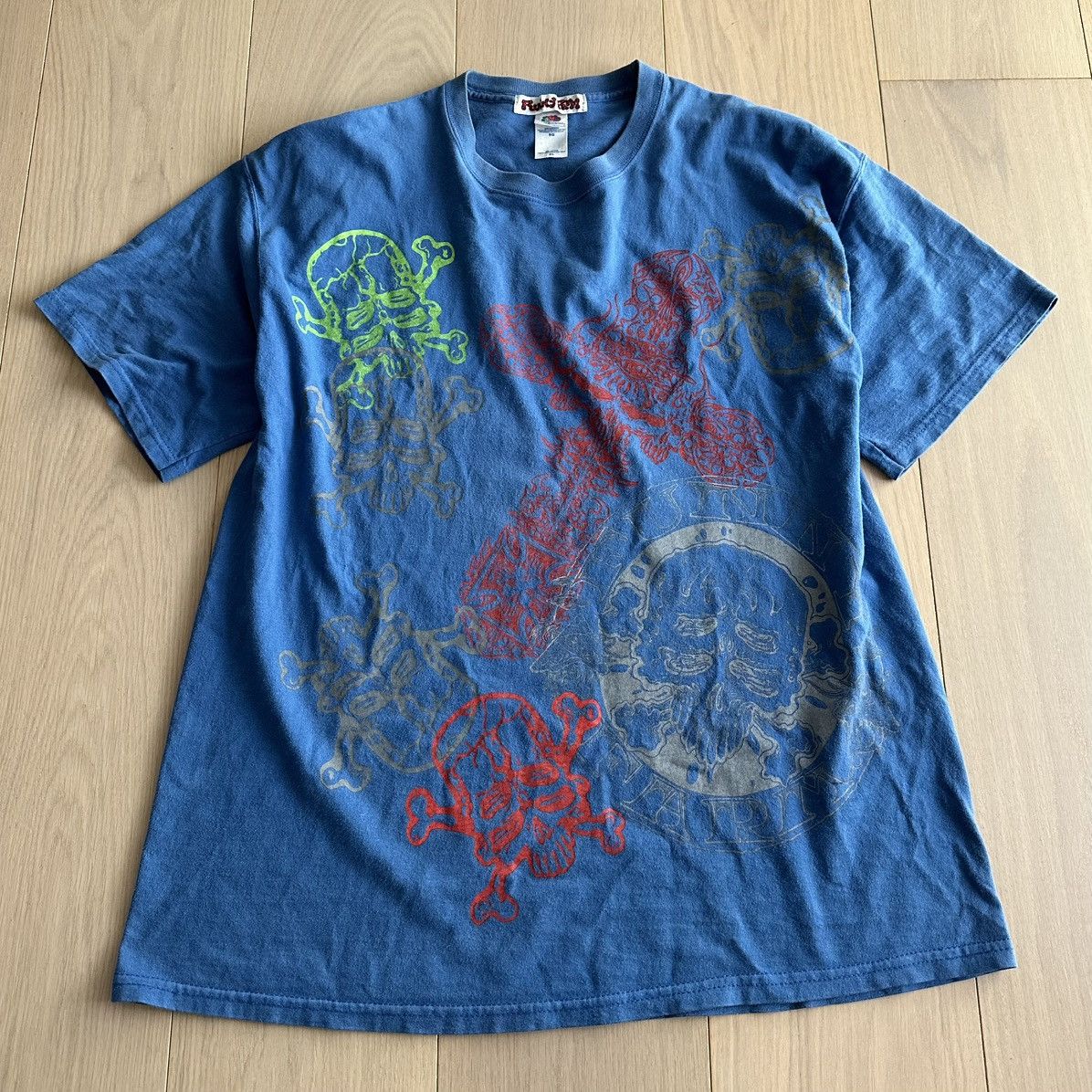 Japanese Brand Funny Farm 1990s Tattoo Print T-Shirt Size US XL / EU 56 / 4 - 1 Thumbnail