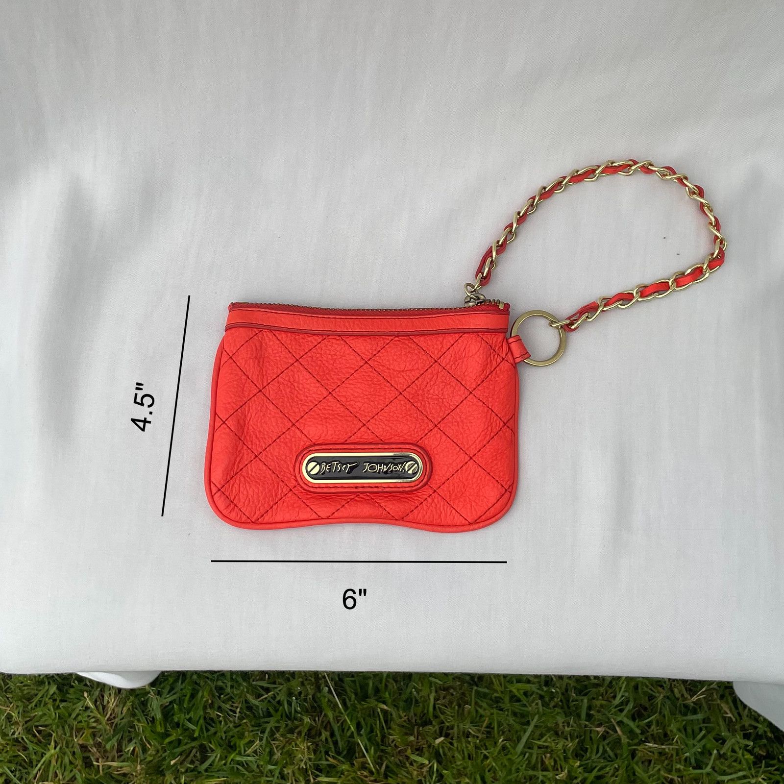 Betsey Johnson Betsey Johnson Quilted Wristlet Size ONE SIZE - 1 Thumbnail