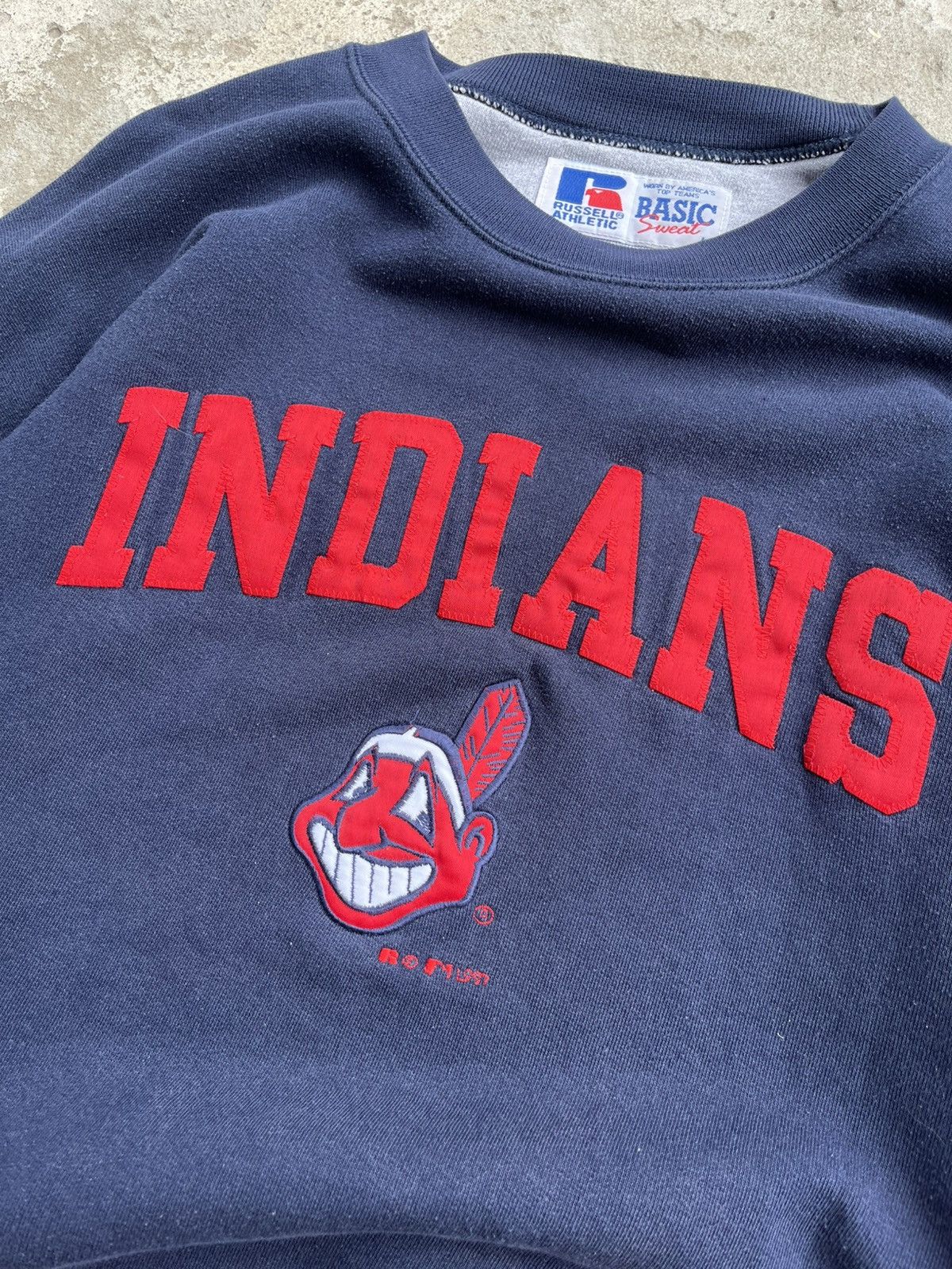 Russell Athletic VTG Russell Athletic “Indians” Logo Boxy Baggy Sweatshirt Size US L / EU 52-54 / 3 - 3 Thumbnail