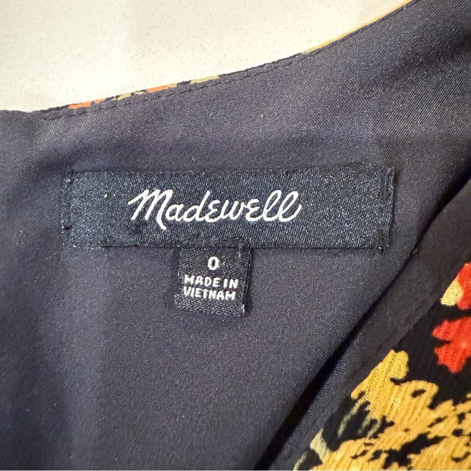 Madewell Madewell Dolman Sleeve Ruffle Hem Floral Midi Dress Womens 0 Size XS / US 0-2 / IT 36-38 - 9 Thumbnail