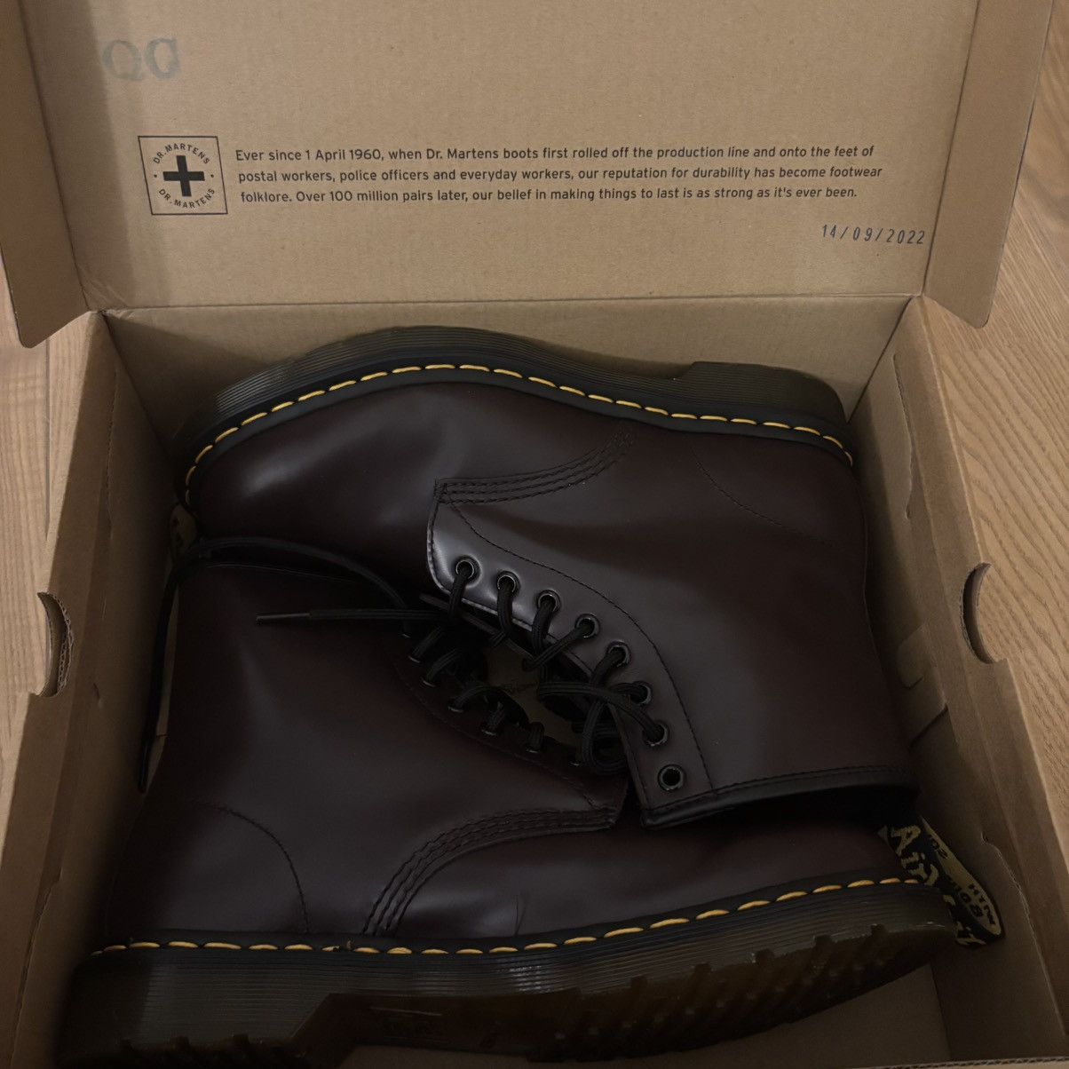 Dr. Martens Dr.Martens burgundy high leather boots Size US 9 / EU 42 - 1 Thumbnail