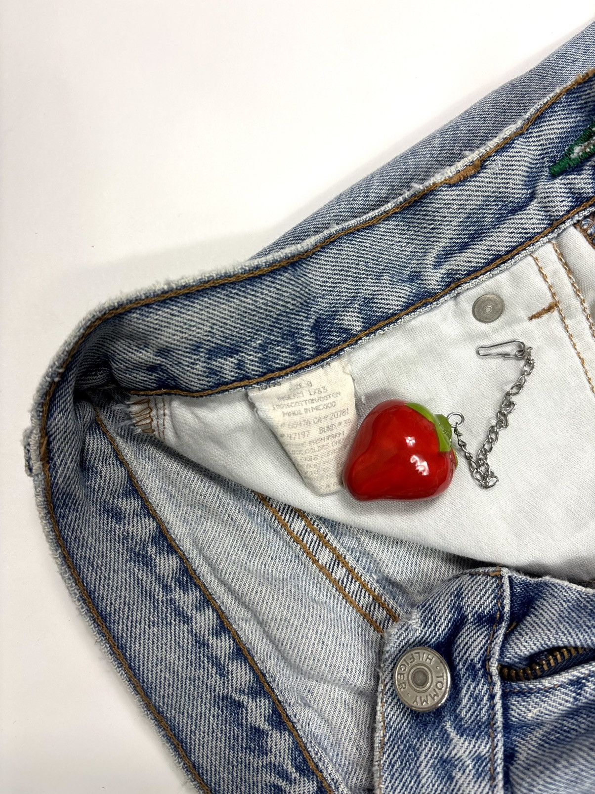 Tommy Hilfiger Vintage 1990s Tommy Jeans Light Wash Denim Size US 27 - 6 Thumbnail