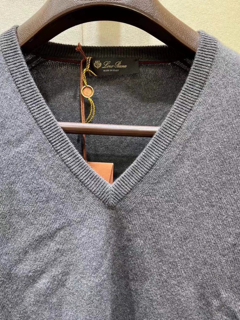 Loro Piana LORO PIANA Cashmere V-neck sweater Size US M / EU 48-50 / 2 - 3 Thumbnail