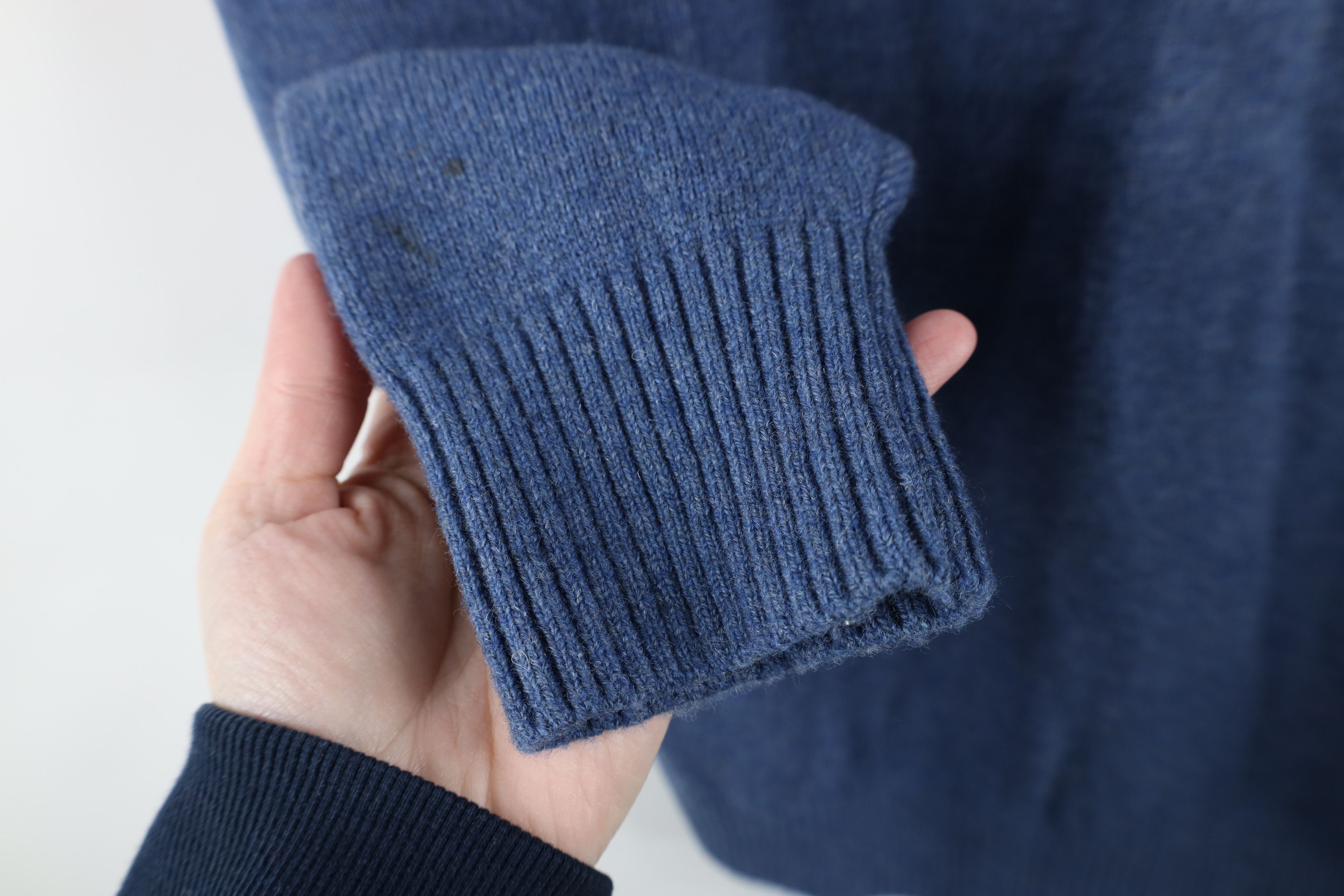L.L. Bean × Vintage Vintage LL Bean Blank Lambswool Knit V-Neck Sweater Blue Size US L / EU 52-54 / 3 - 7 Thumbnail