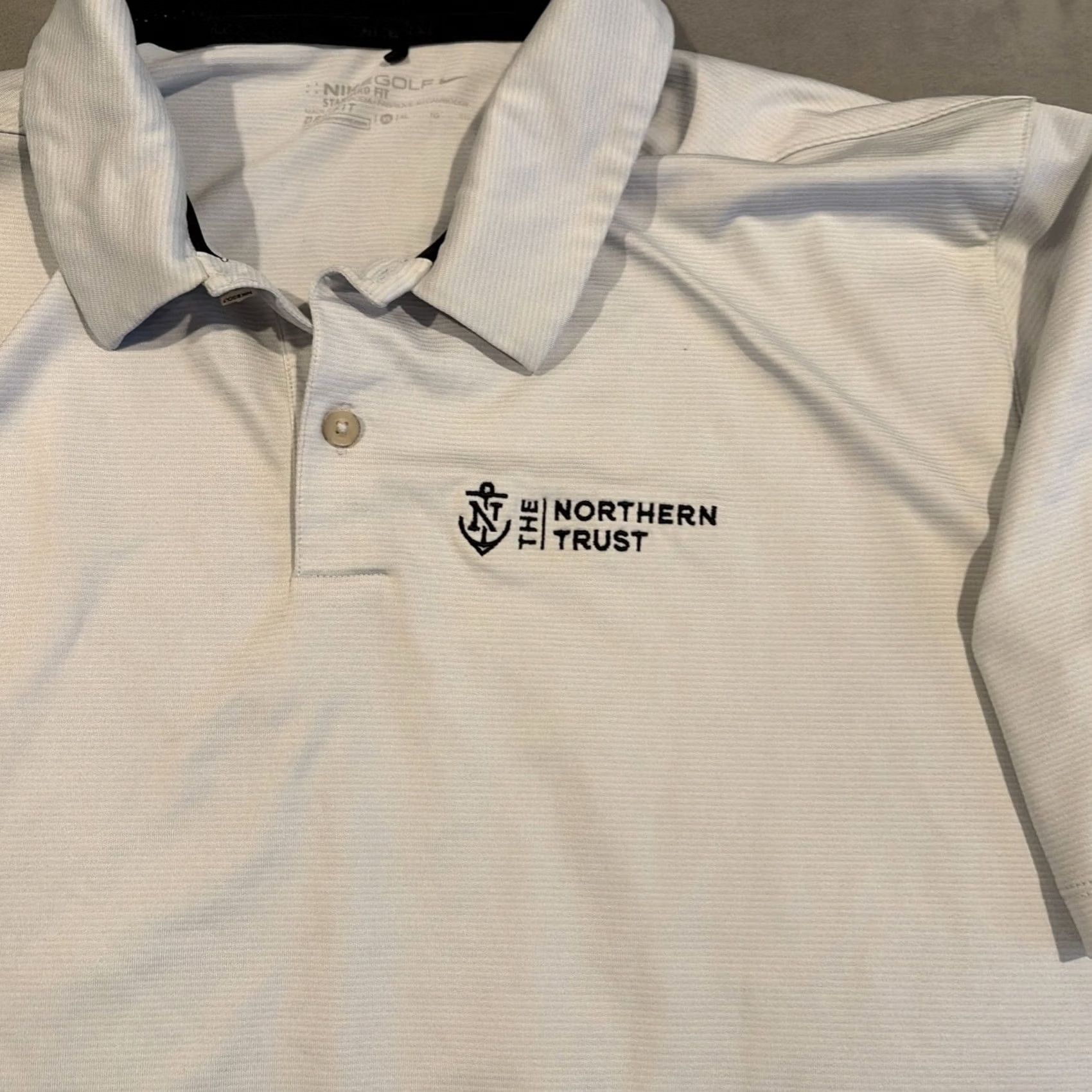 Nike Nike Golf Polo - Glen Oaks Country Club - THE NORTHERN TRUST - Men XL White Polo Size US XL / EU 56 / 4 - 2 Thumbnail
