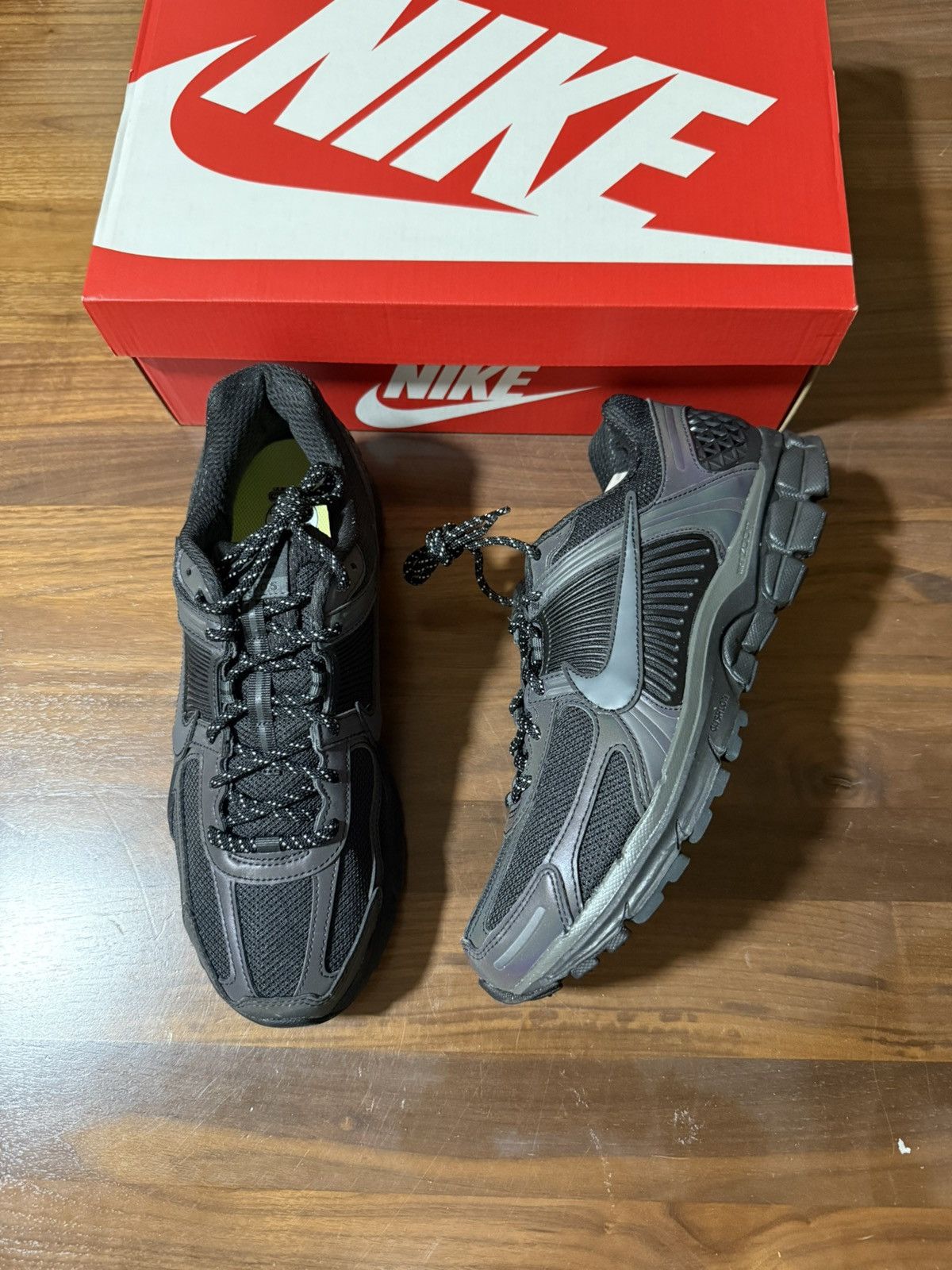 Nike Nike Zoom Vomero 5 SE “Black Reflective” (IM6597-001) 11.5 Size US 11.5 / EU 44-45 - 1 Thumbnail