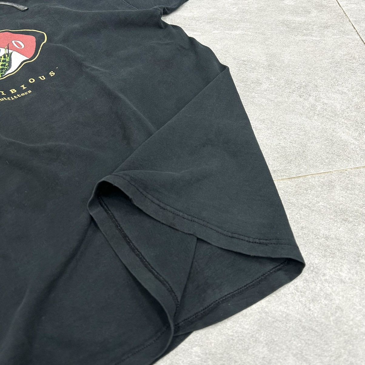 Band Tees Vintage AMPHIBIOUS Tshirt Size US L / EU 52-54 / 3 - 9 Thumbnail