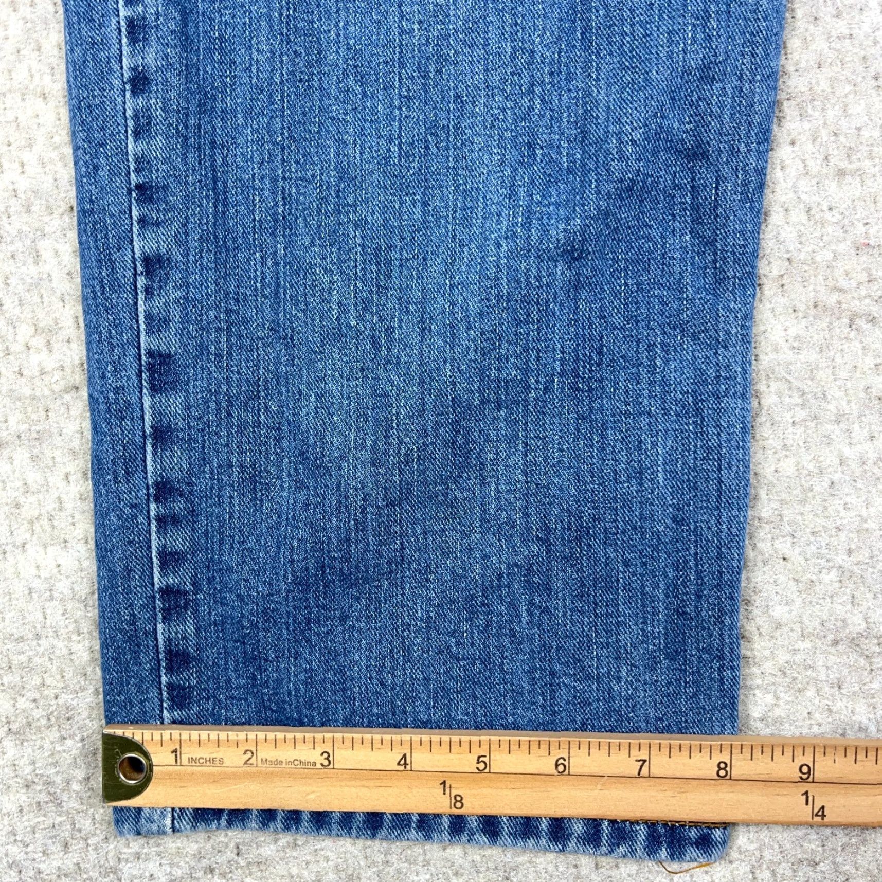 Levi's VINTAGE Levi's 550 Jeans Men 32x33 Relaxed Fit Straight Leg Med Wash 90s American Classic Levi's 500 Series Mens Jeans Size US 32 / EU 48 - 7 Thumbnail