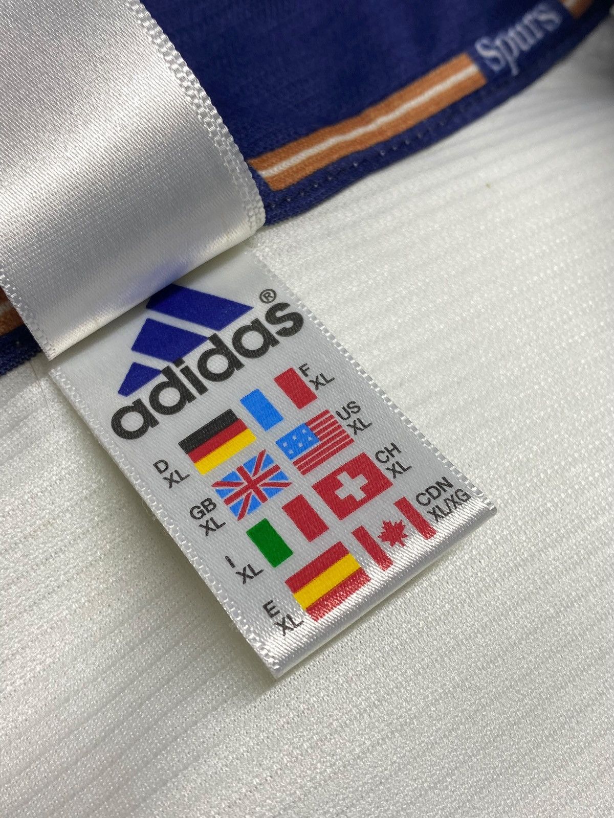 Adidas × Vintage Vintage Tottenham Hotspur 1999/00 Home Football Shirt Size US XL / EU 56 / 4 - 20 Thumbnail