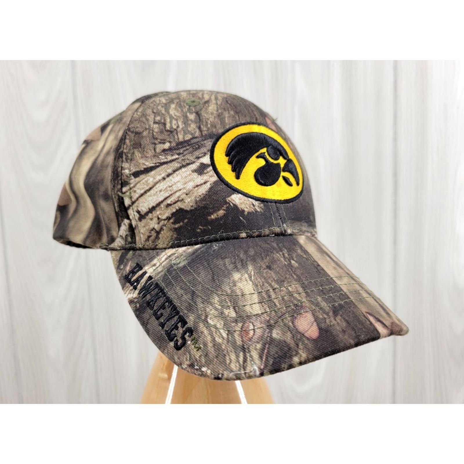 Russell Athletic Iowa Hawkeyes Camouflage Hat Russell Athletics Strapback Mossy Oak College Baseball Cap Men Adjustable Green College Army 90s (if applicable) Size ONE SIZE - 2 Thumbnail