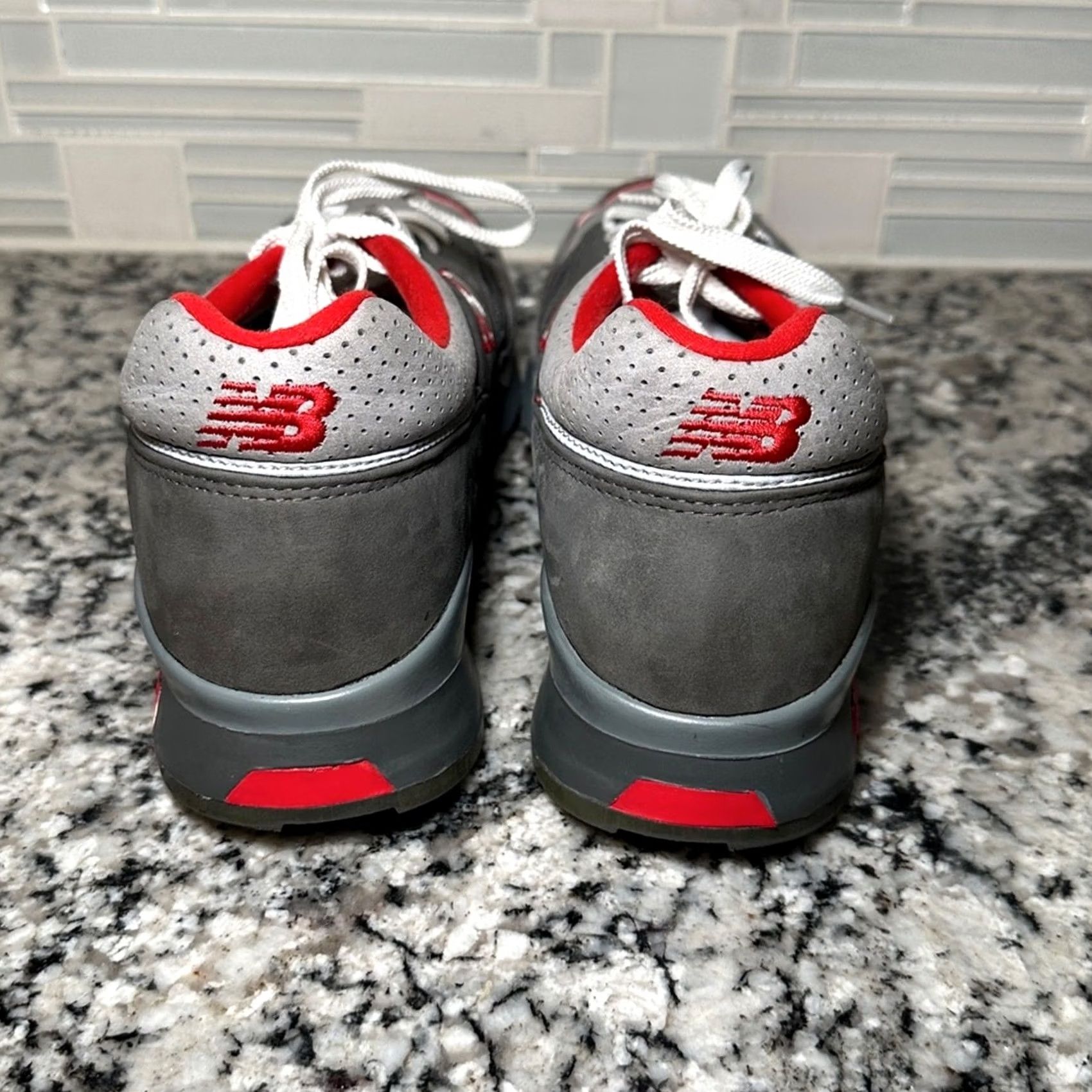 New Balance New Balance Sneaker Nice Kicks 1500 Encap Gray Red Men's 11 Leather Sneakers Size US 11 / EU 44 - 4 Thumbnail