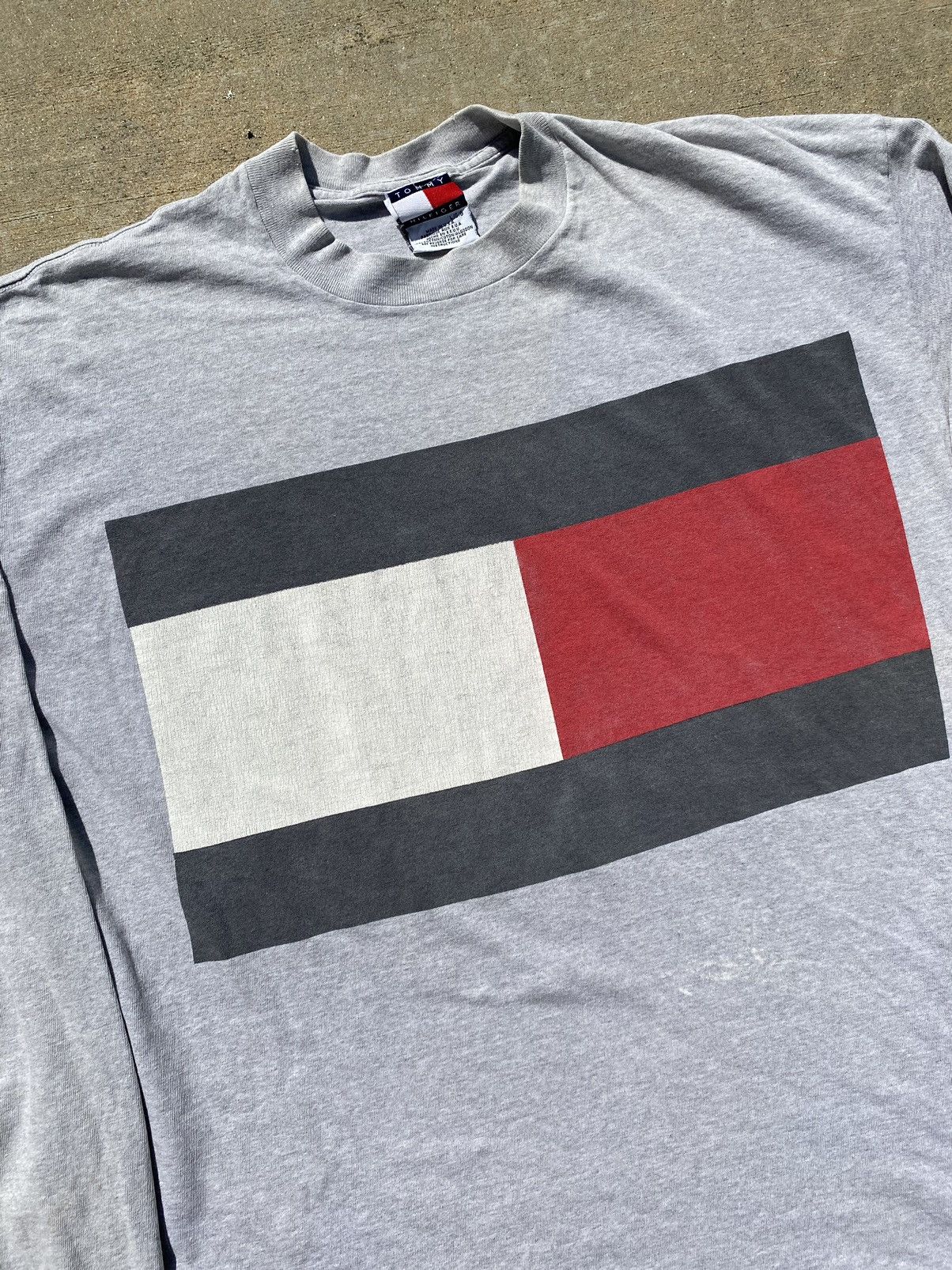 Tommy Hilfiger × Vintage VINTAGE Tommy Hilfiger Big Logo Long Sleeve Size US L / EU 52-54 / 3 - 2 Thumbnail