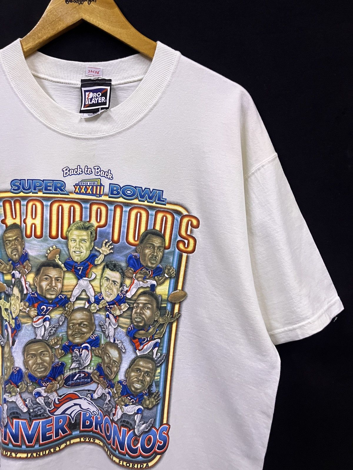 MLB VINTAGE 1999 PRO PLAYER DENVER BRONCOS TSHIRT Size US L / EU 52-54 / 3 - 2 Thumbnail