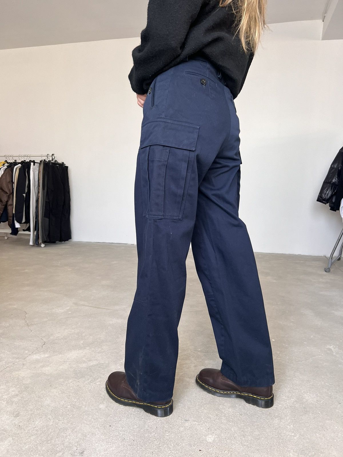 Loewe 21SS LOEWE Cargo Trousers Dark Blue Size 26" / US 2 / IT 38 - 16 Thumbnail