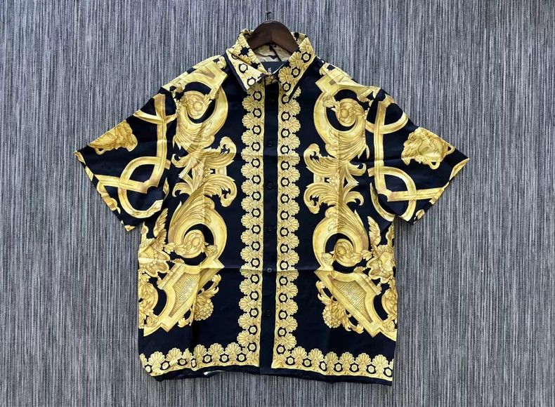 Versace Versace Men's Baroque Silk Short Sleeve Shirt- dmc Size US S / EU 44-46 / 1 - 1 Thumbnail