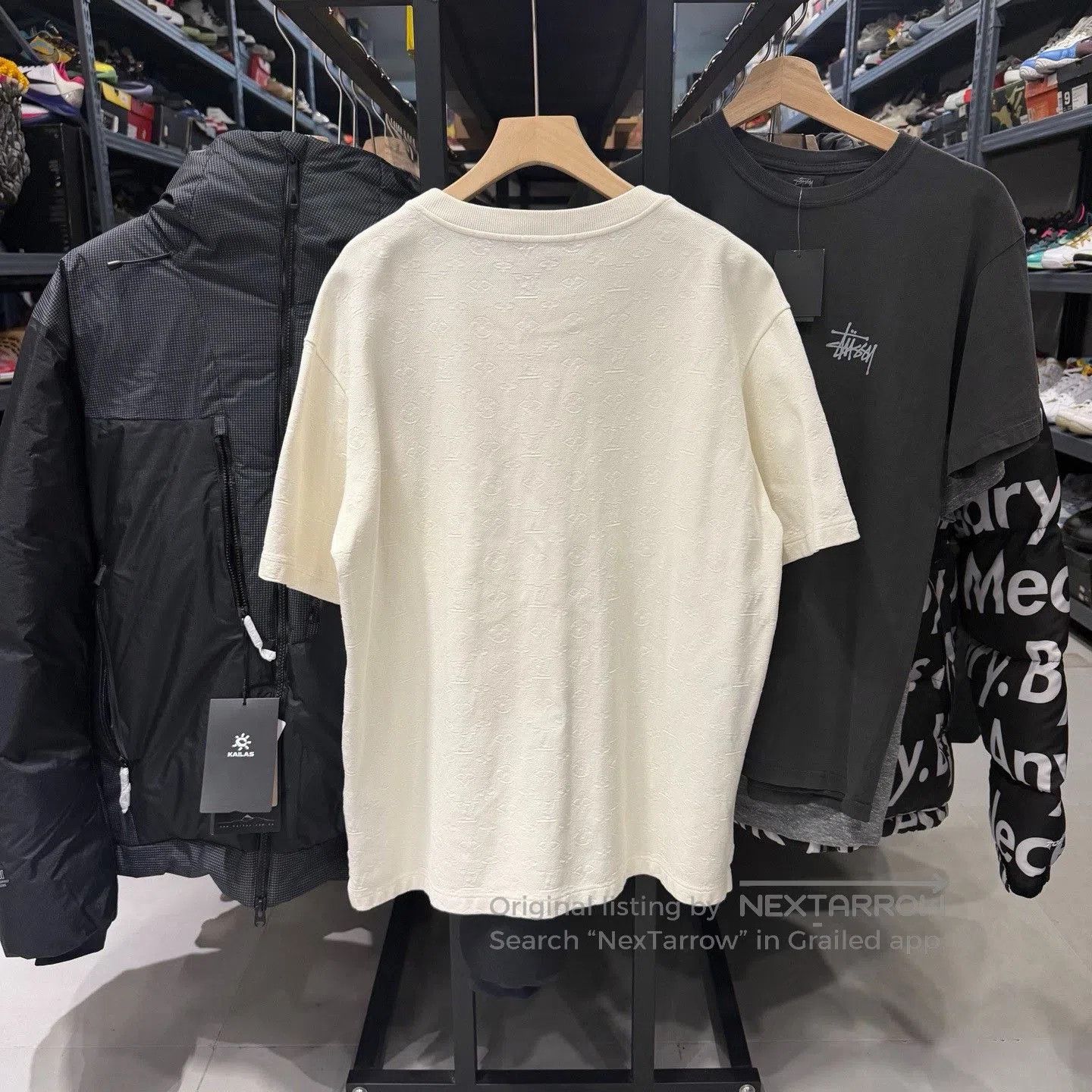 Louis Vuitton Louis Vuitton White All-Over Print Pocket Tee. Size US XL / EU 56 / 4 - 2 Thumbnail