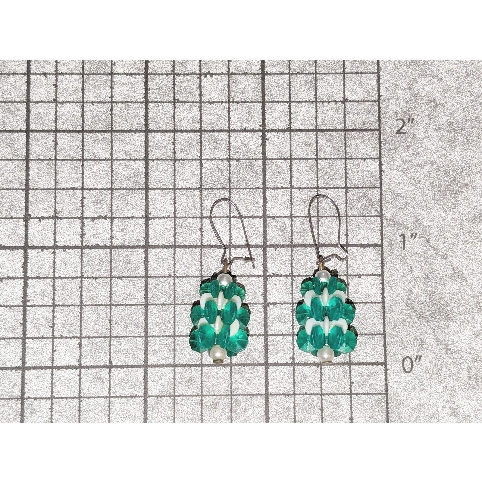 Vintage Kid's VTG Faux Pearl Green Beaded Christmas Tree Earrings Size ONE SIZE - 3 Thumbnail