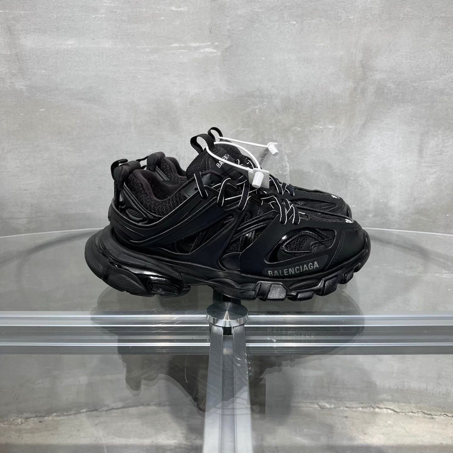 Balenciaga BLCG Track dad shoe black 38 Size US 7 / IT 37 - 4 Thumbnail