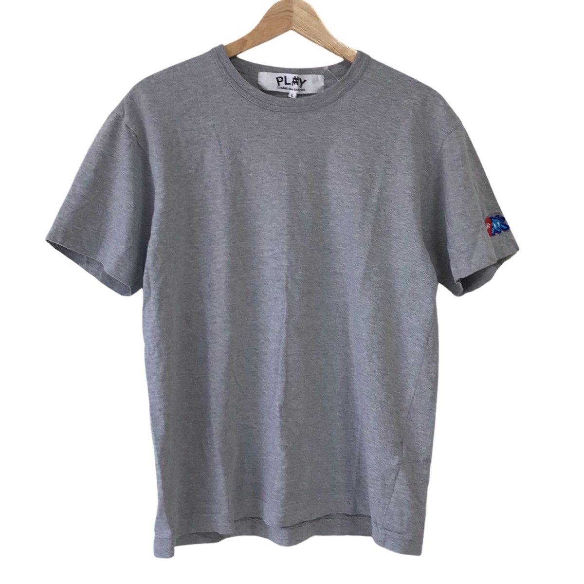 Short Sleeve Logo Patch Crew Neck Gray