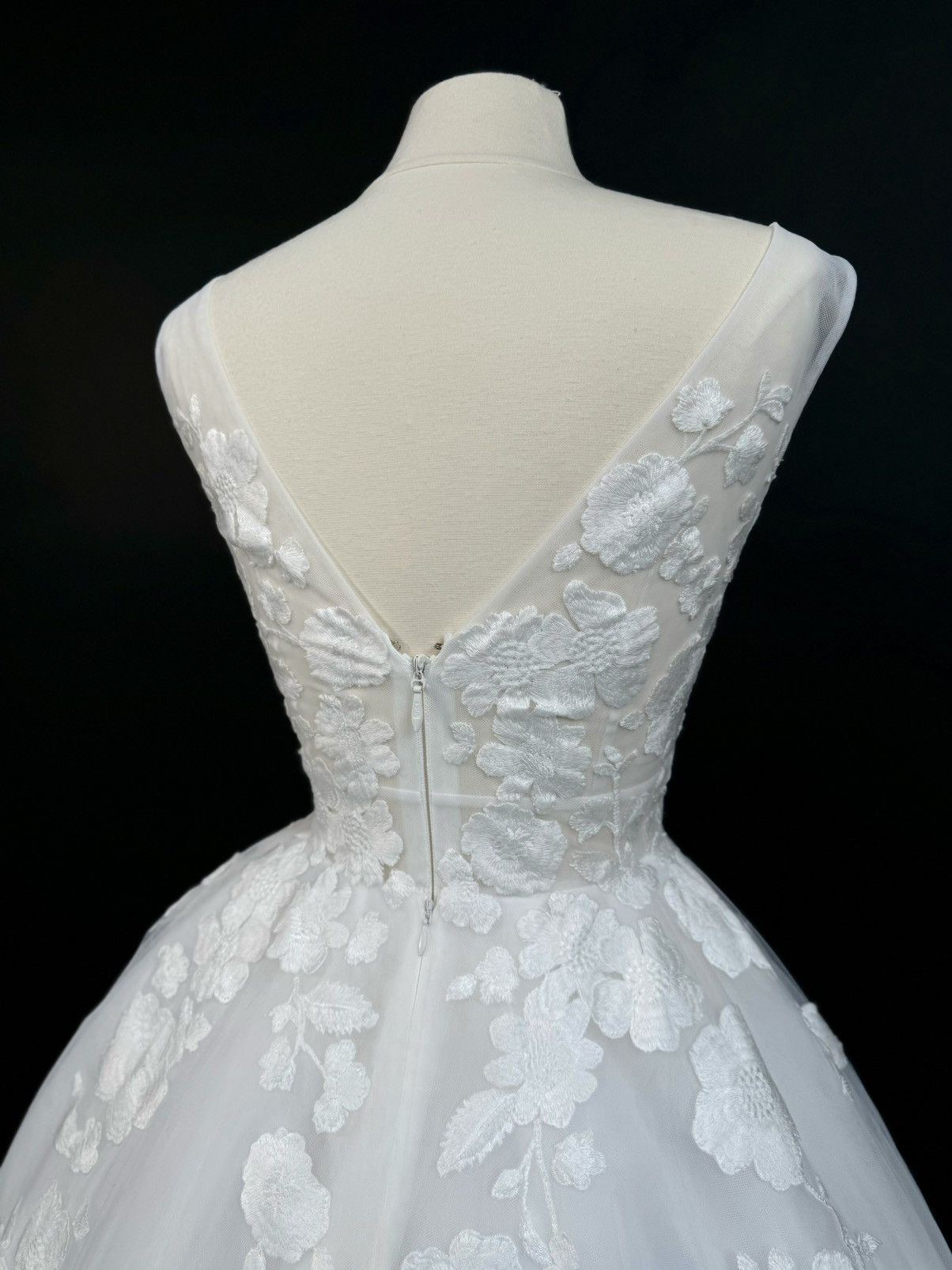 Other Brand New US 6 Anna Augusta Embroidered Lace Evening Gown Size M / US 6-8 / IT 42-44 - 6 Thumbnail