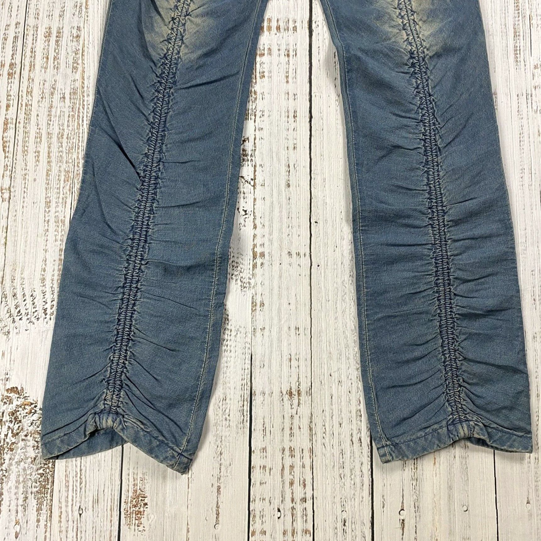 Vintage VINTAGE YES, BRAZIL JEANS RUFFLE DISTRESSED FLARE JEANS WOMENS 28 BLUE Y2K Size 28" / US 6 / IT 42 - 3 Thumbnail