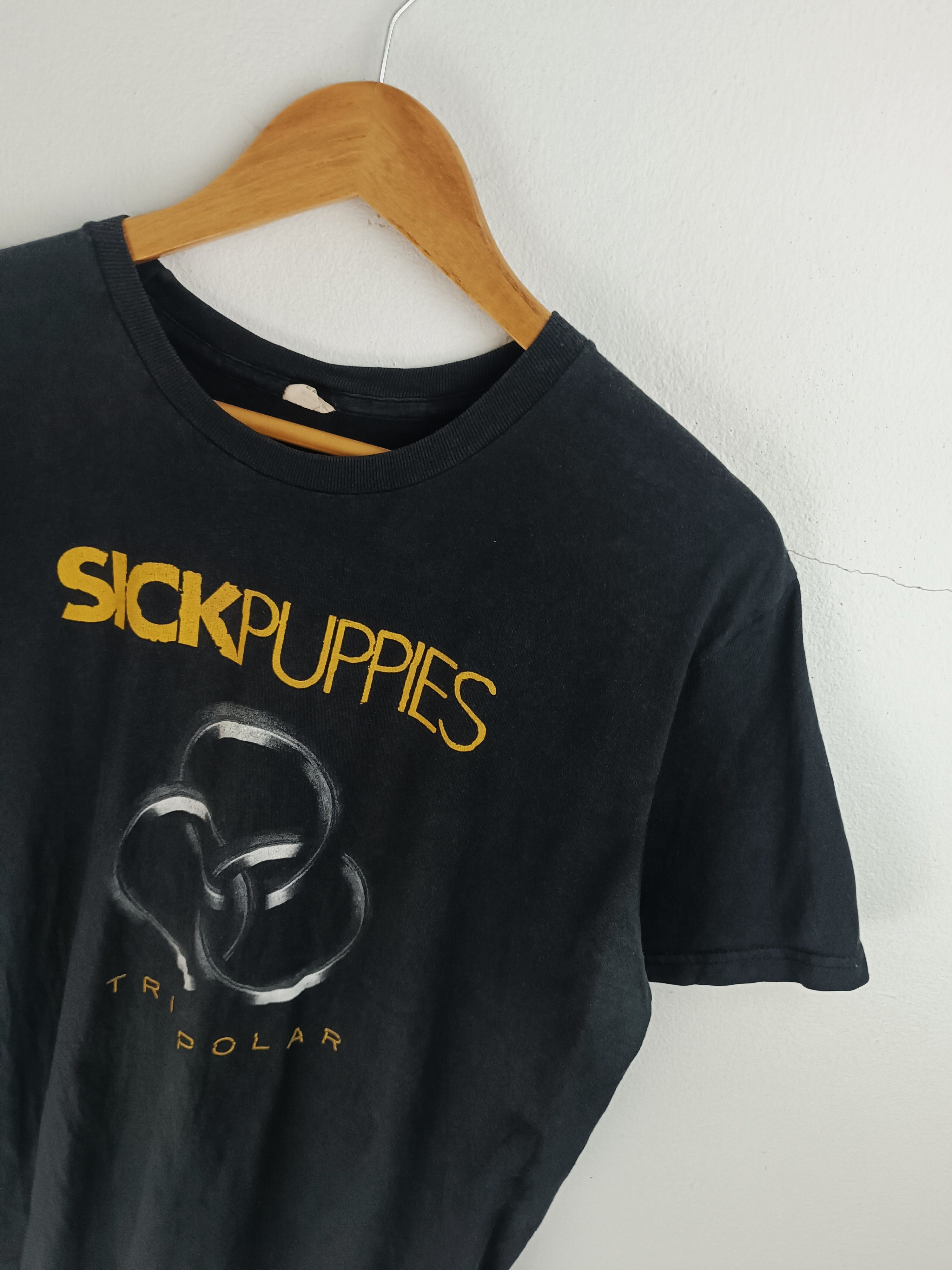 Vintage VINTAGE '09 SICK PUPPIES SO SICK TOUR TEE 3 DAYS GRACE Size US L / EU 52-54 / 3 - 7 Thumbnail