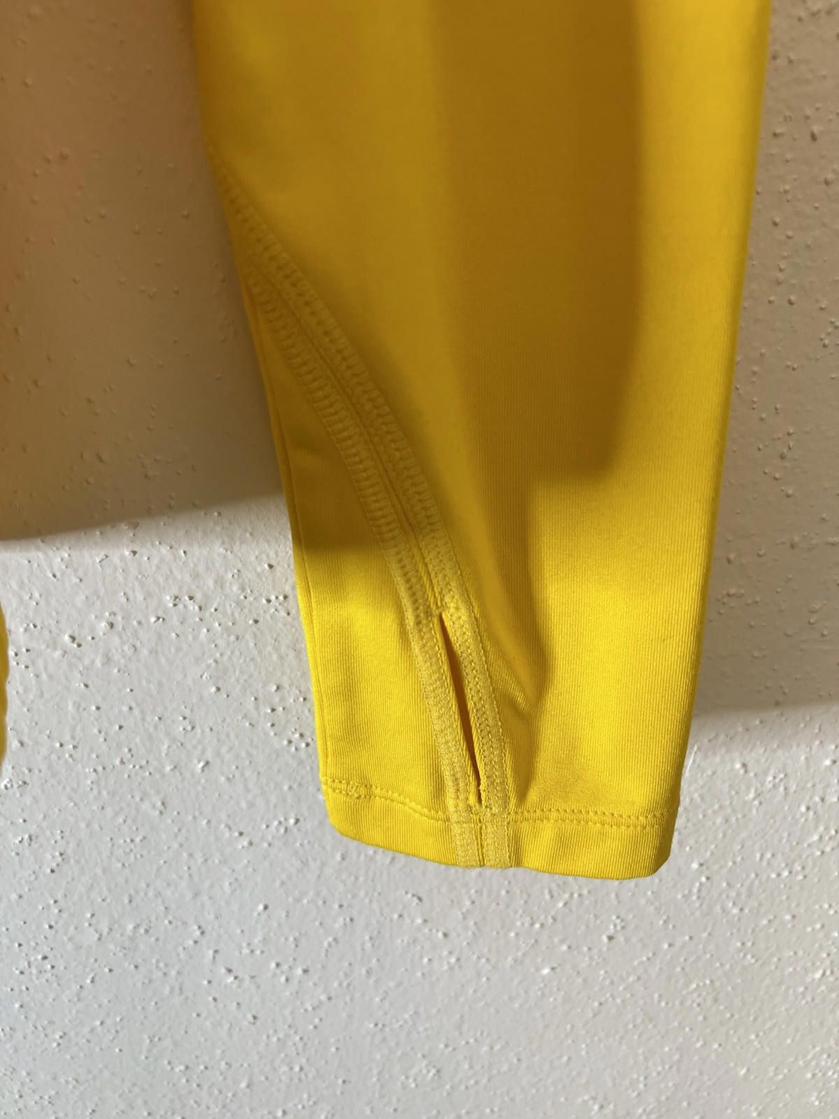Designer Athleta Tech Half Zip Yellow, Medium Run Workout jacket Size M / US 6-8 / IT 42-44 - 4 Thumbnail
