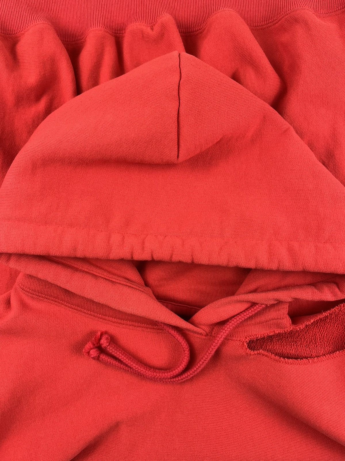 Champion × Vetements SS17 Vetements In Progress Distressed Champion Hoodie Size US S / EU 44-46 / 1 - 3 Thumbnail